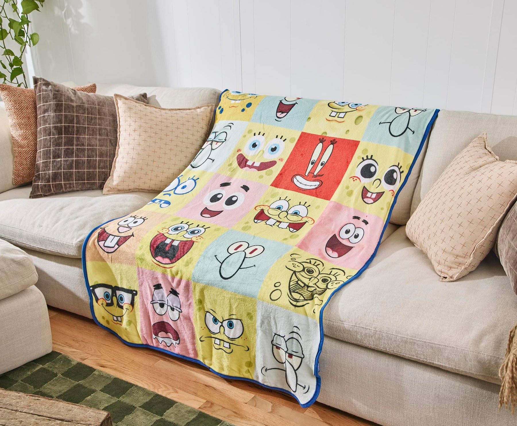 SpongeBob SquarePants Character Faces Fleece Throw Blanket | 45 x 60 Inches