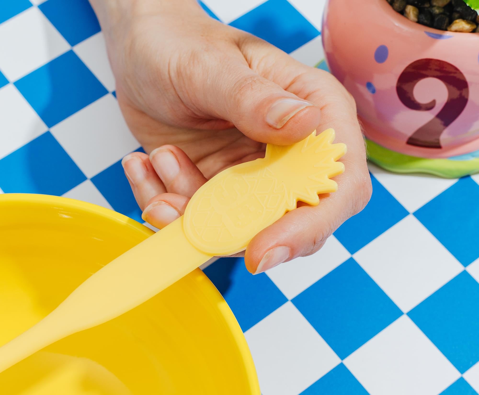 Nickelodeon SpongeBob SquarePants Ceramic Bowl With Color-Changing Spoon