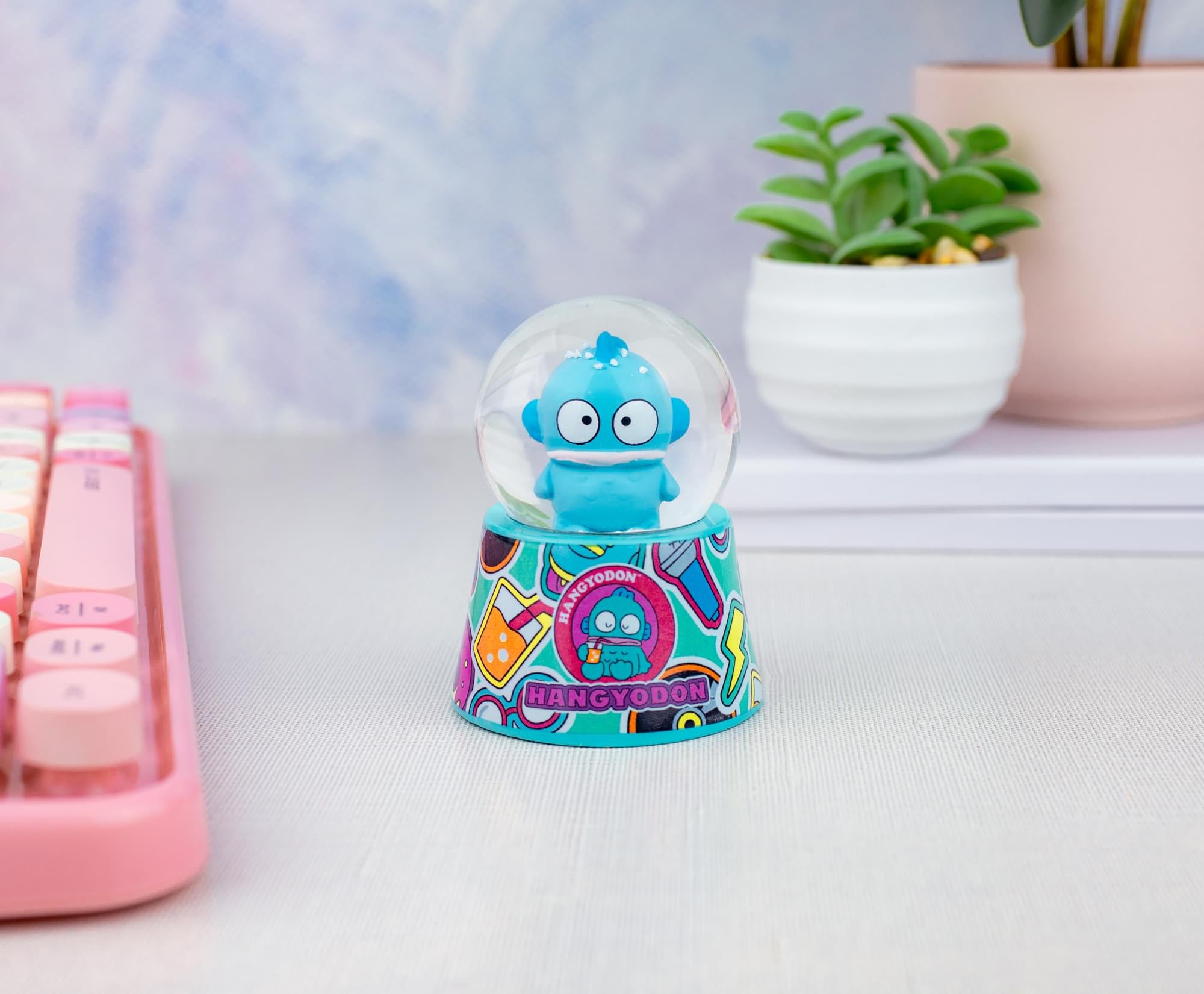 Sanrio Hangyodon 3-Inch Mini Snow Globe