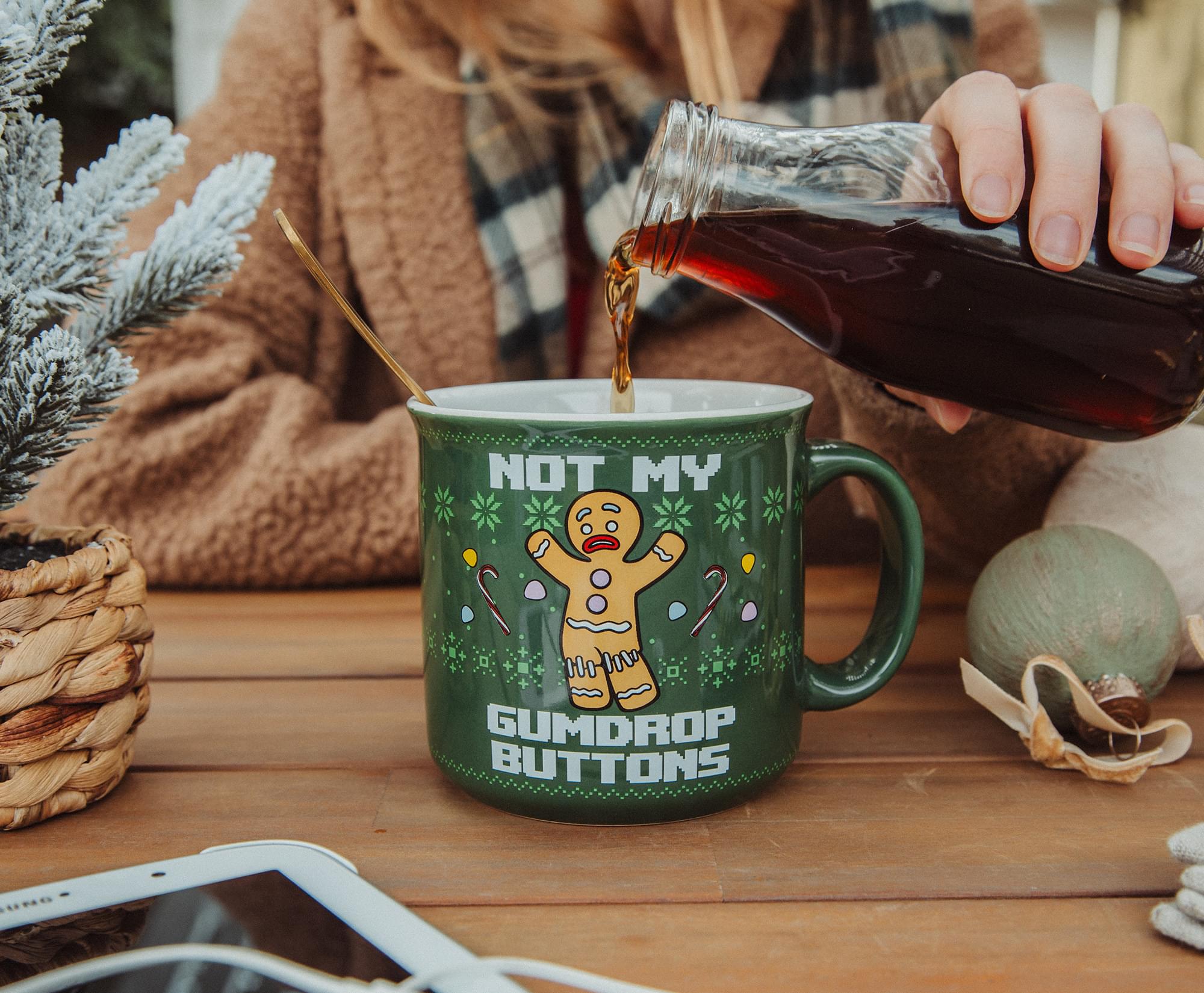 Shrek Gingerbread Man "Not My Gumdrop Buttons" 20-Ounce Ceramic Camper Mug