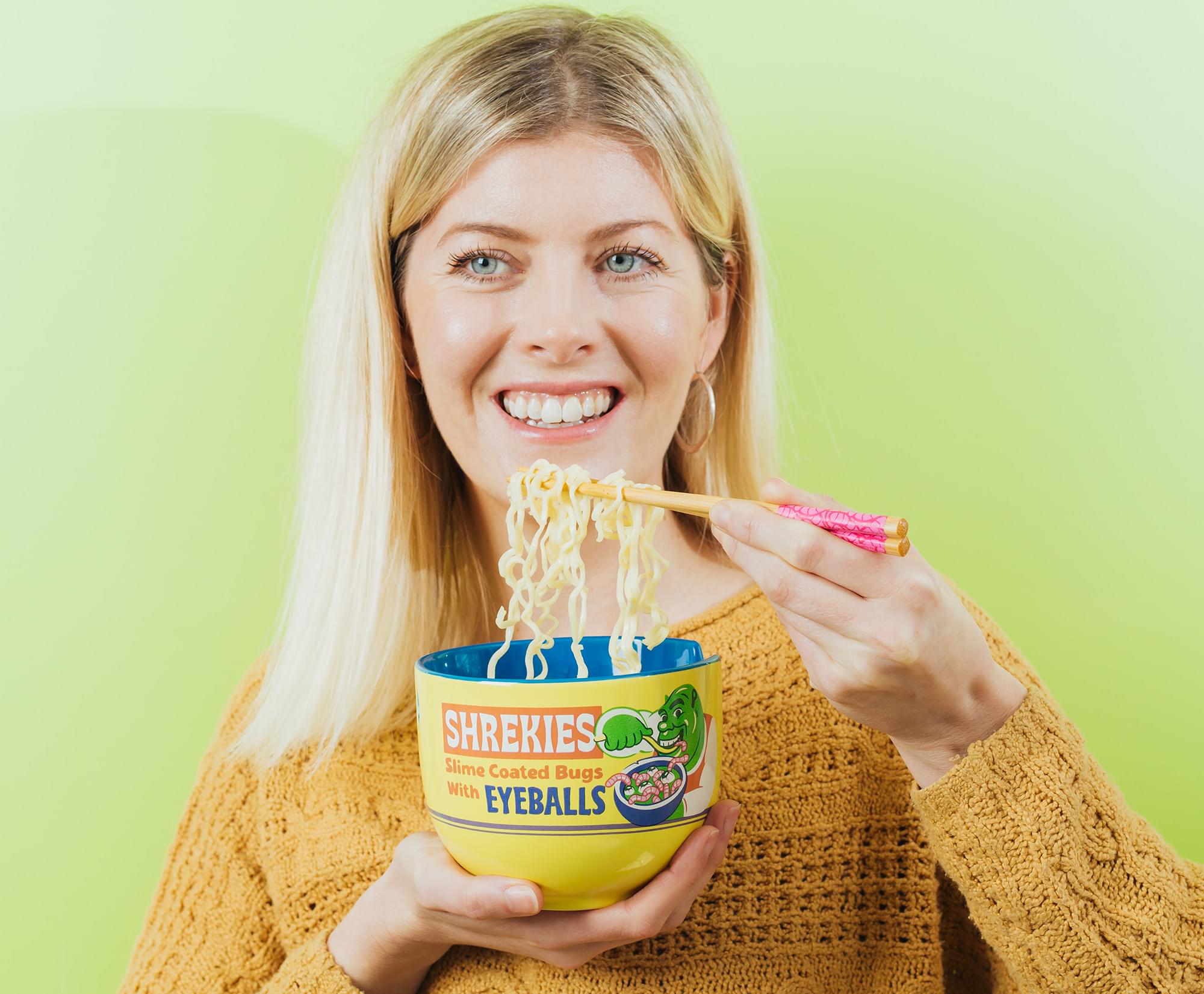 Shrek "Shrekies Eyeballs Cereal" 20-Ounce Ramen Bowl and Chopstick Set