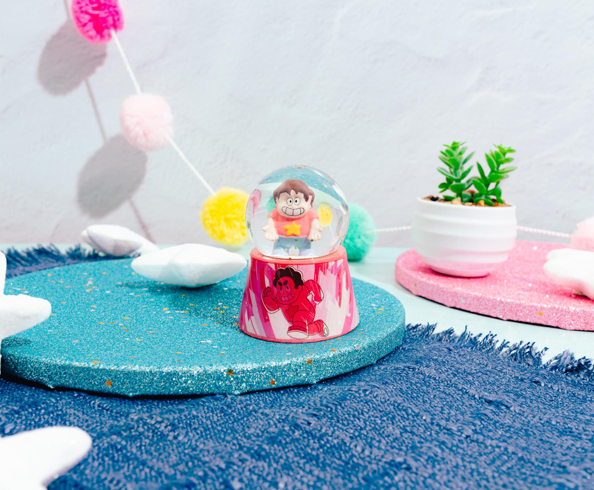 Steven Universe Mini Light-Up Snow Globe | 3 Inches Tall