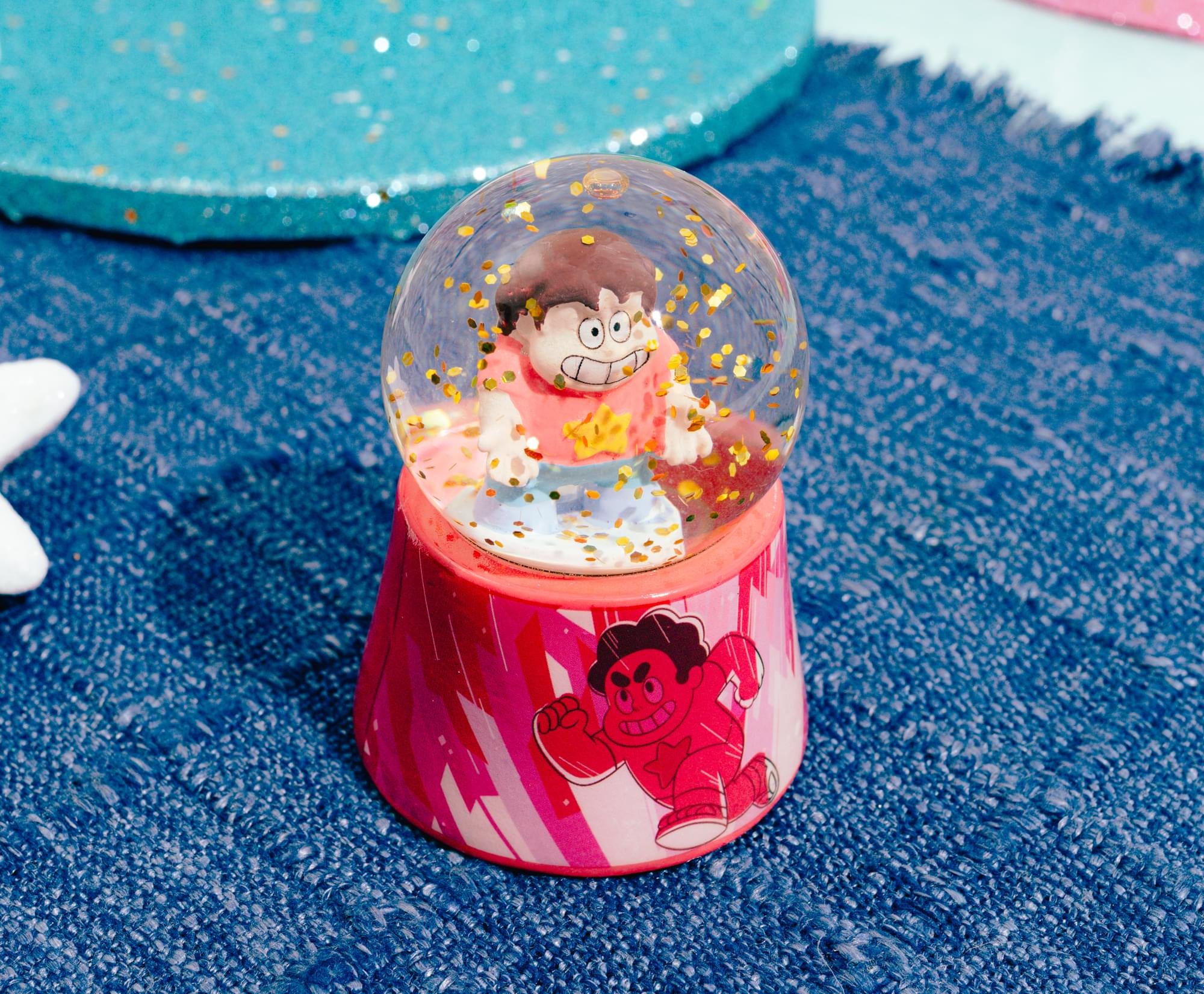 Steven Universe Mini Light-Up Snow Globe | 3 Inches Tall