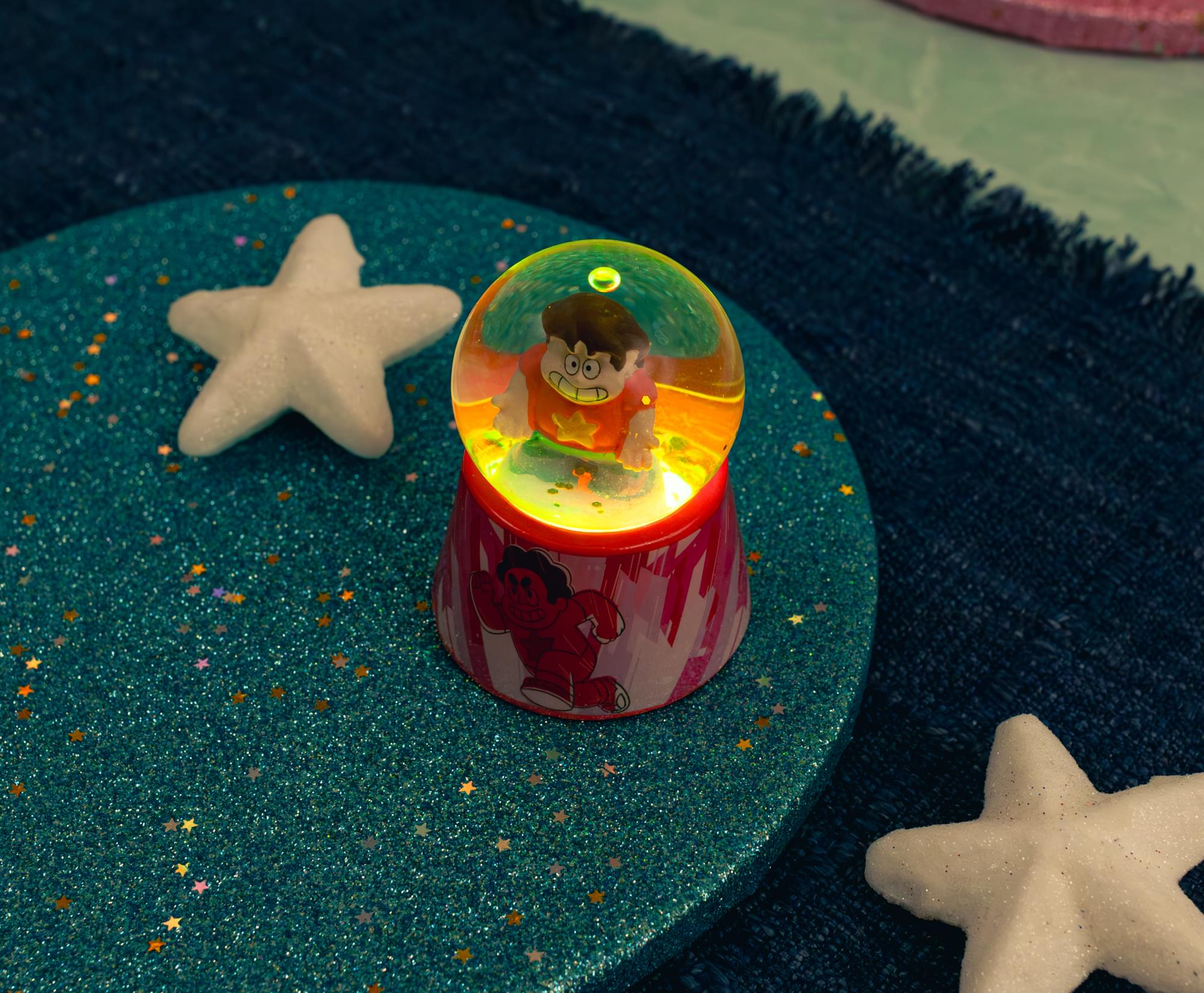 Steven Universe Mini Light-Up Snow Globe | 3 Inches Tall
