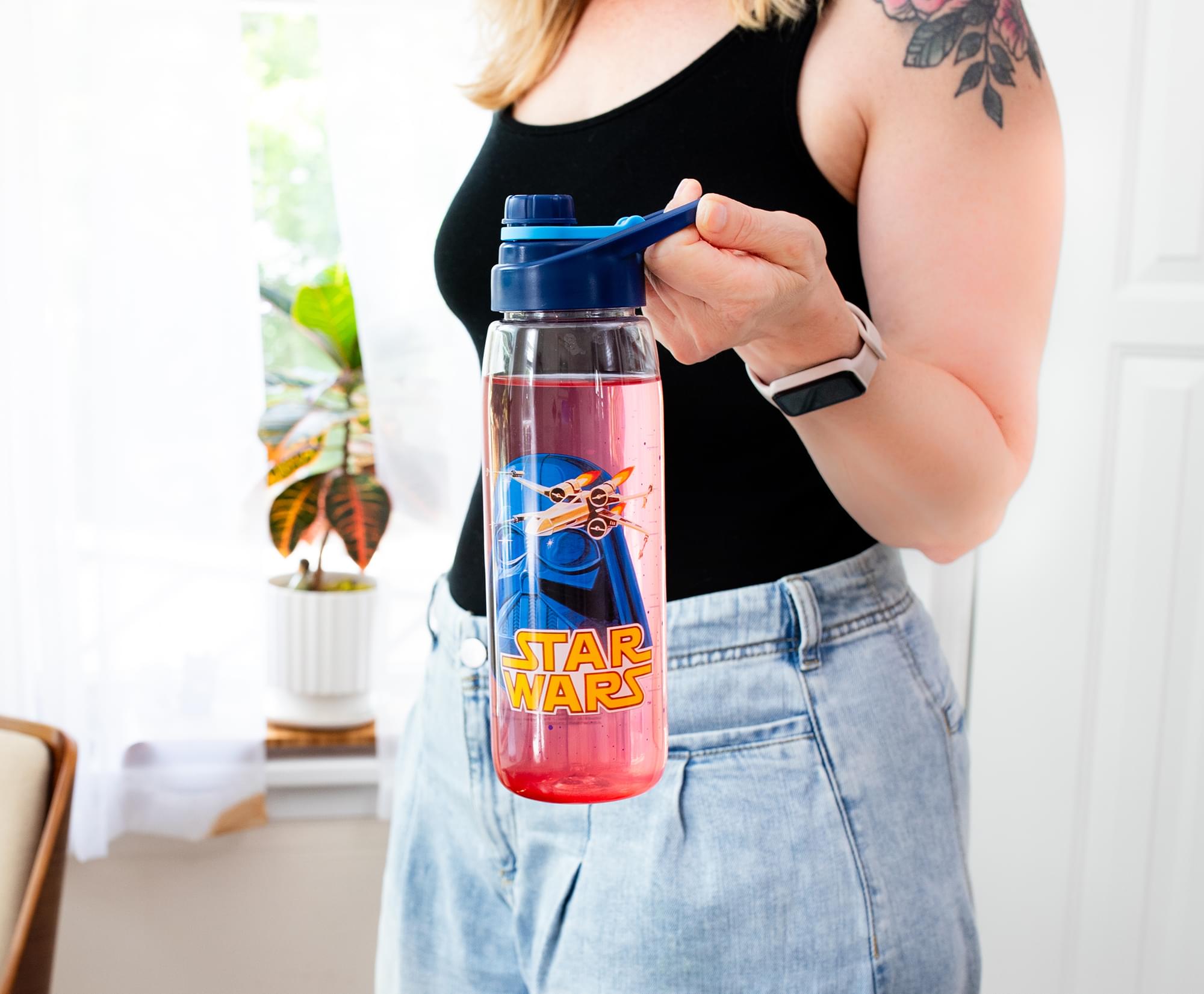 Star Wars Darth Vader Water Bottle With Screw-Top Lid | Holds 28 Ounces