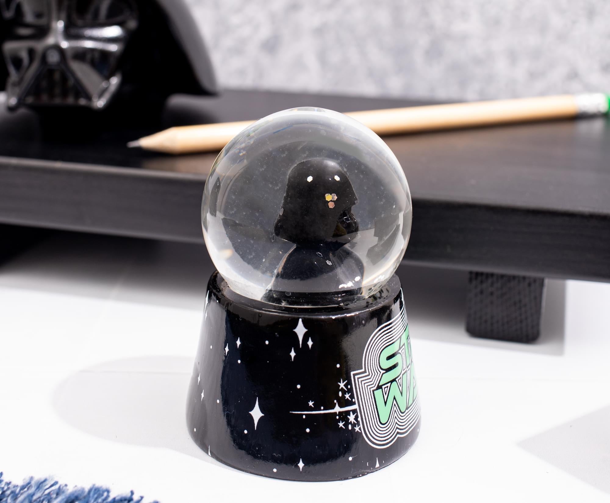 Star Wars Darth Vader 3-Inch Mini Light-Up Snow Globe