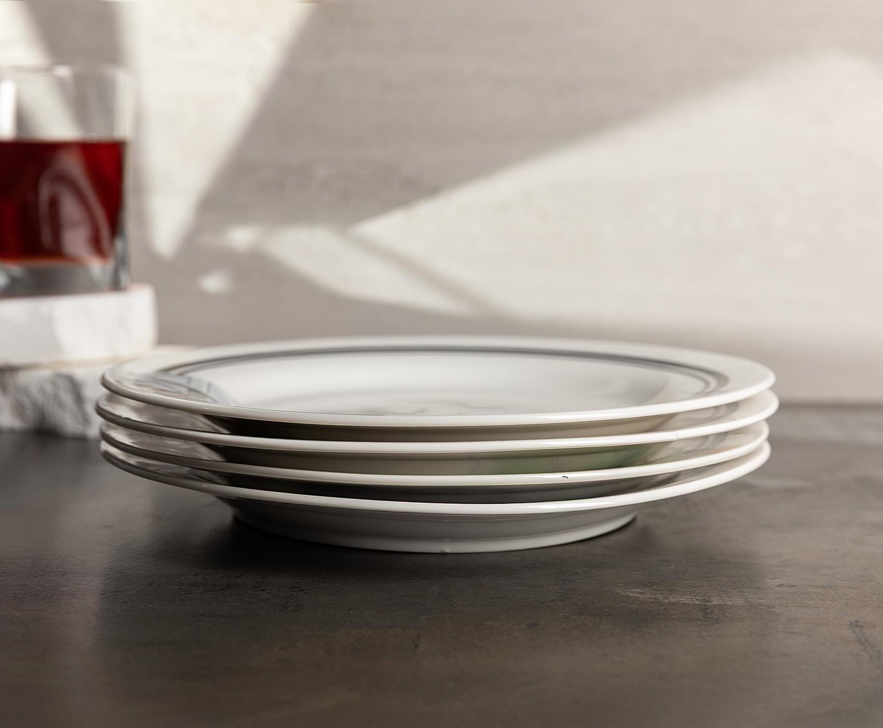 Star Wars: The Mandalorian Mando and Grogu 4-Piece 8-Inch Dinner Plate Set