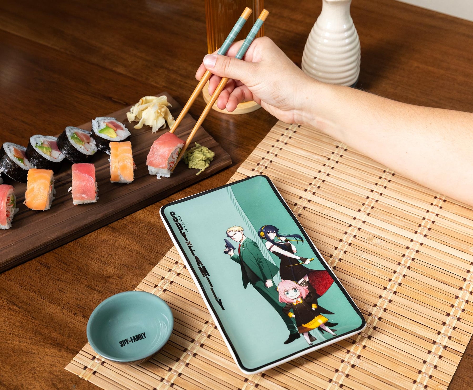 Spy x Family Trio 3-Piece Ceramic Sushi Set With Sauce Bowl and Chopsticks