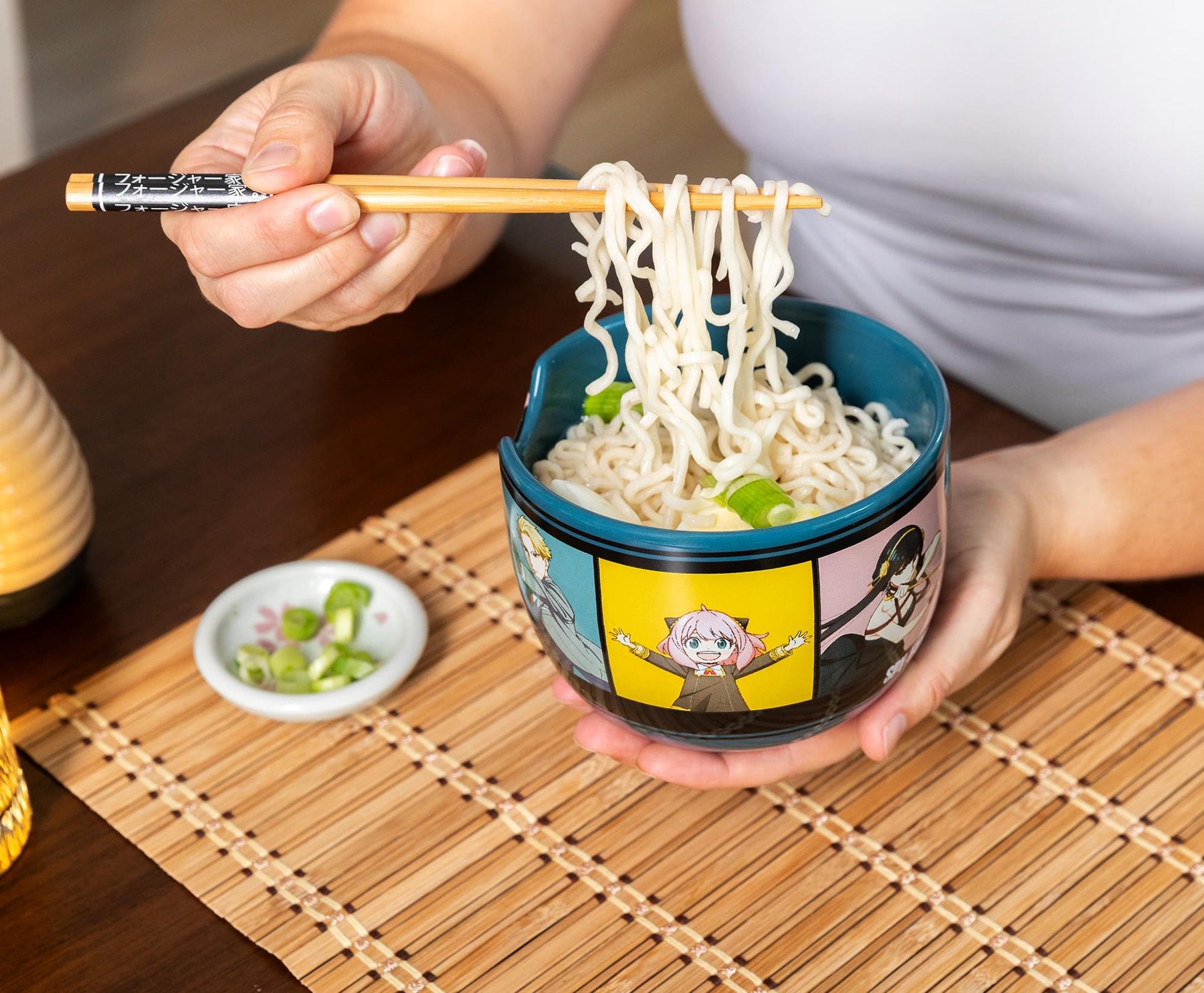 Spy x Family Character Grid 20-Ounce Ceramic Ramen Bowl and Chopstick Set