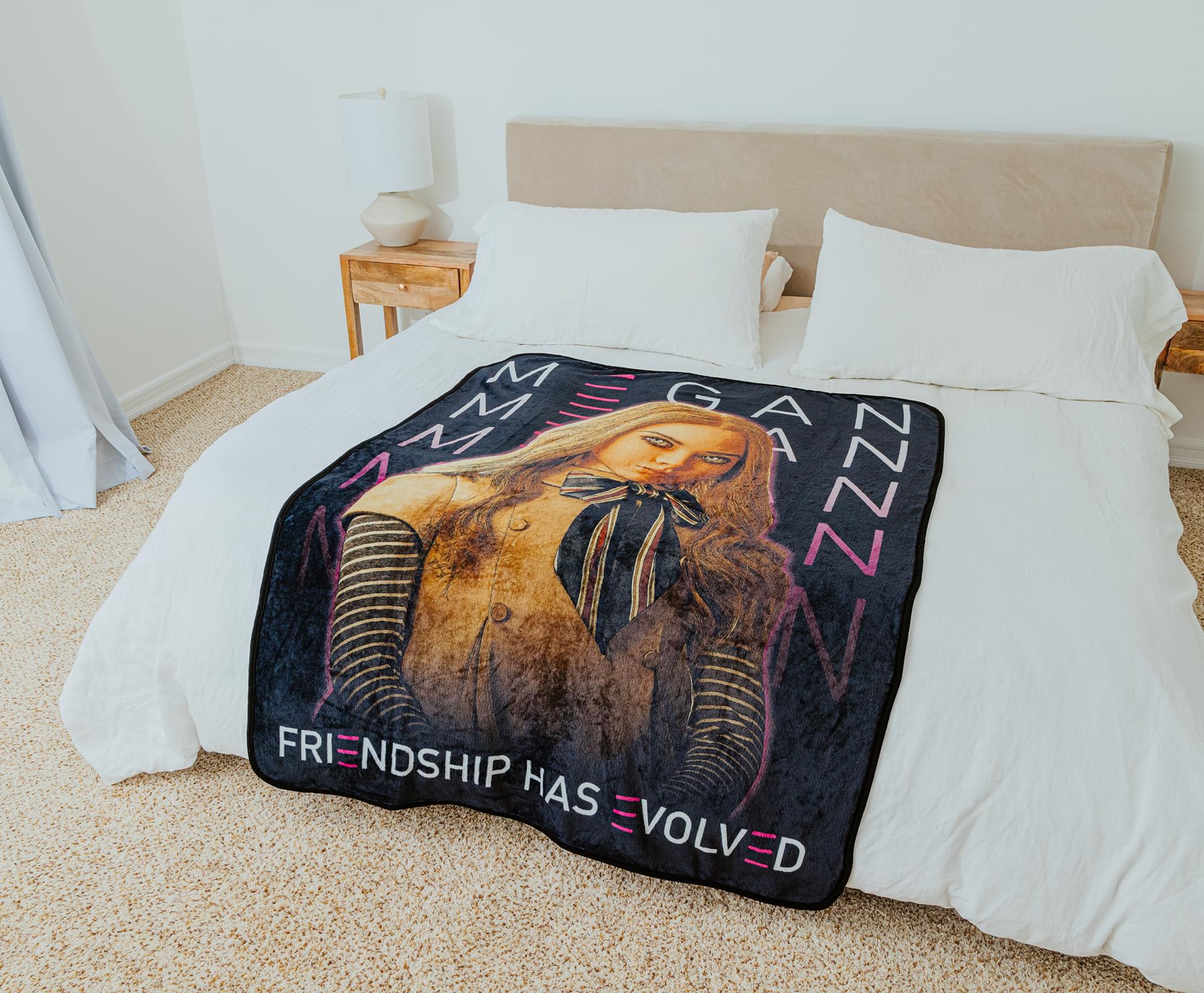 M3GAN "Friendship Has Evolved" Raschel Throw Blanket | 45 x 60 Inches