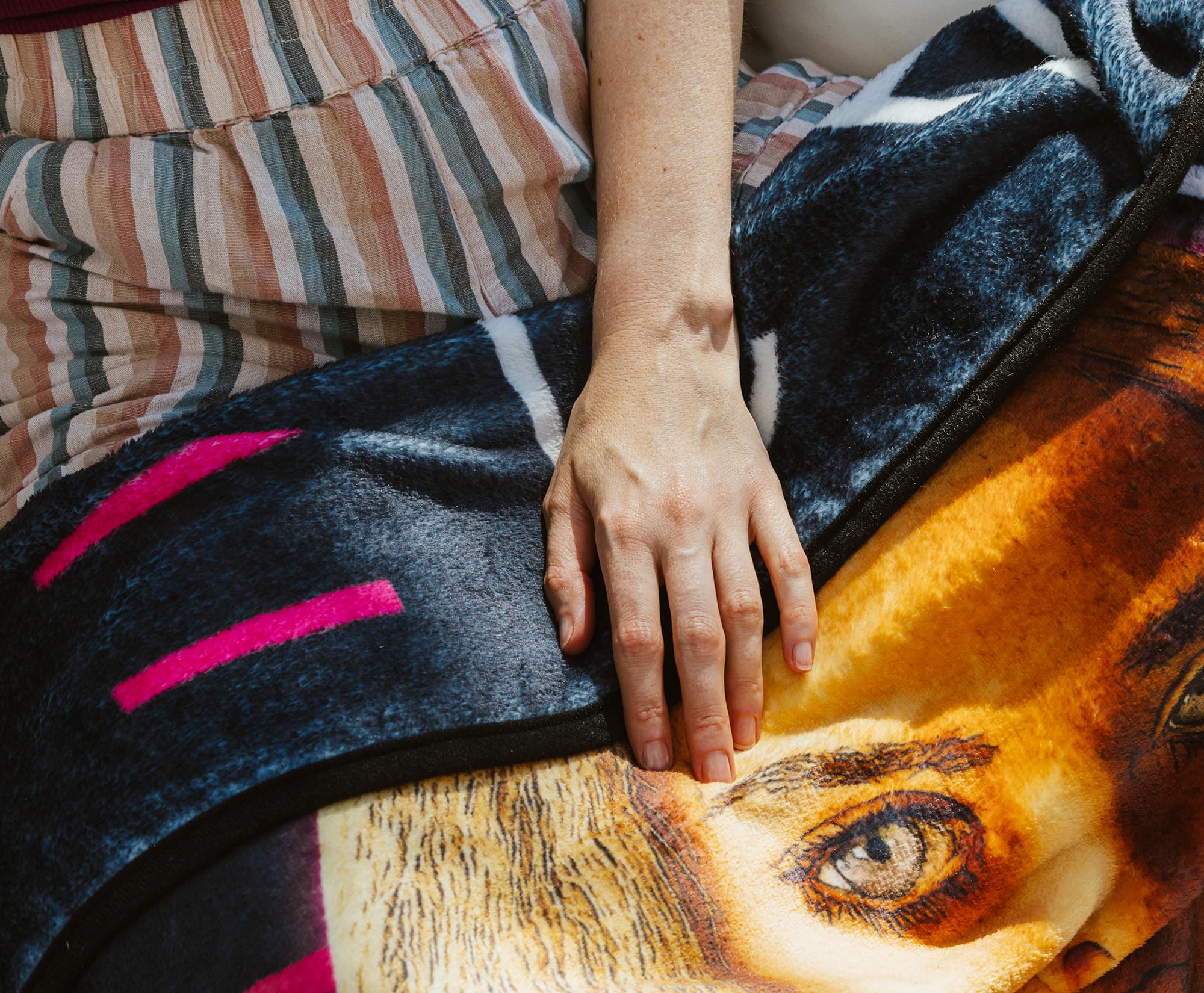 M3GAN "Friendship Has Evolved" Raschel Throw Blanket | 45 x 60 Inches