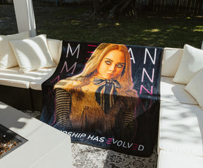 M3GAN "Friendship Has Evolved" Raschel Throw Blanket | 45 x 60 Inches