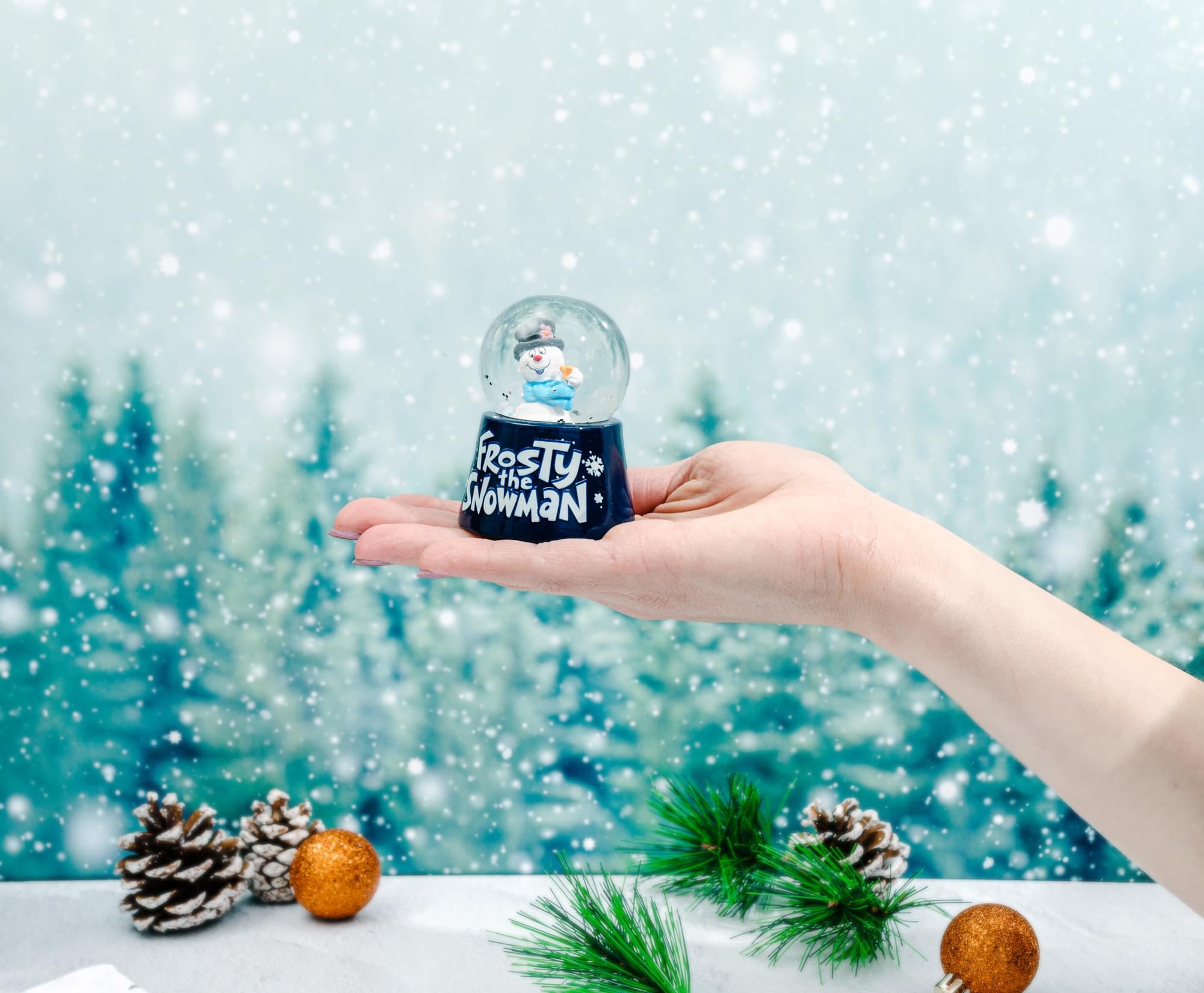 Frosty The Snowman 3-Inch Mini Light-Up Snow Globe