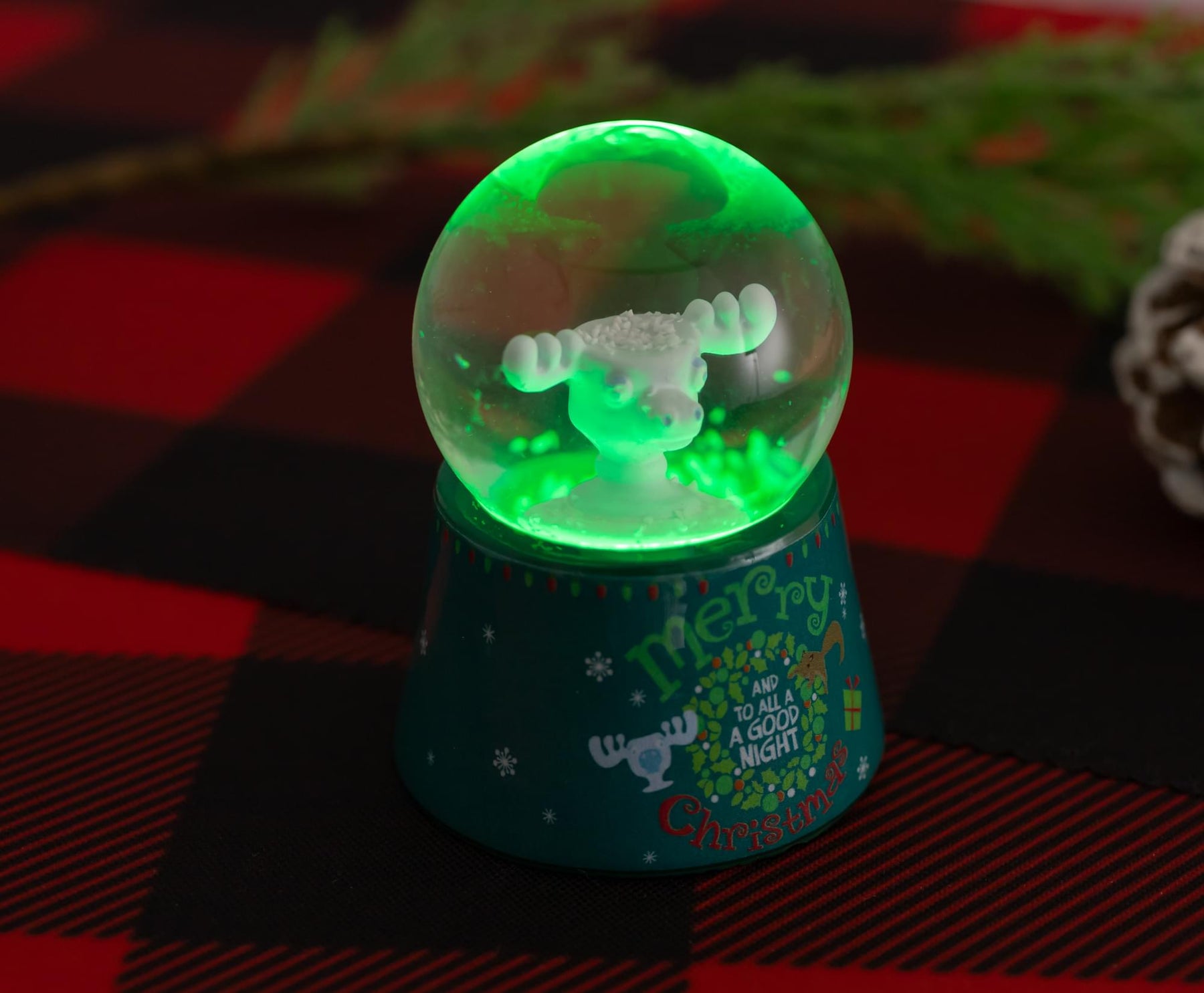 National Lampoon's Christmas Vacation Marty 3-Inch Mini Light-Up Snow Globe