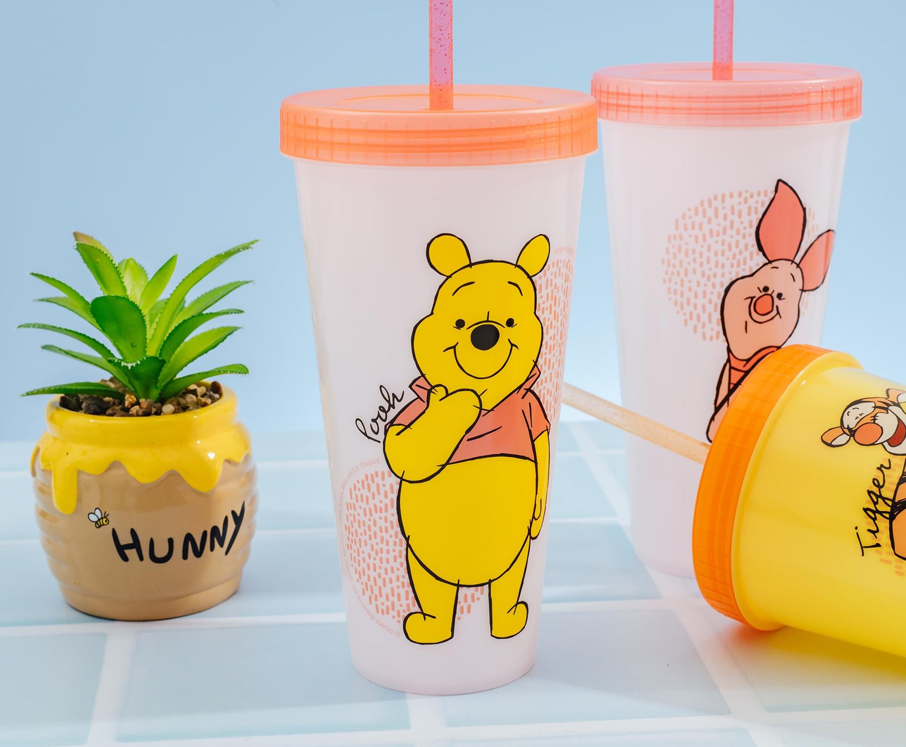 Disney Winnie The Pooh 4-Piece Color-Changing Tumbler Set | Each Holds 24 Ounces