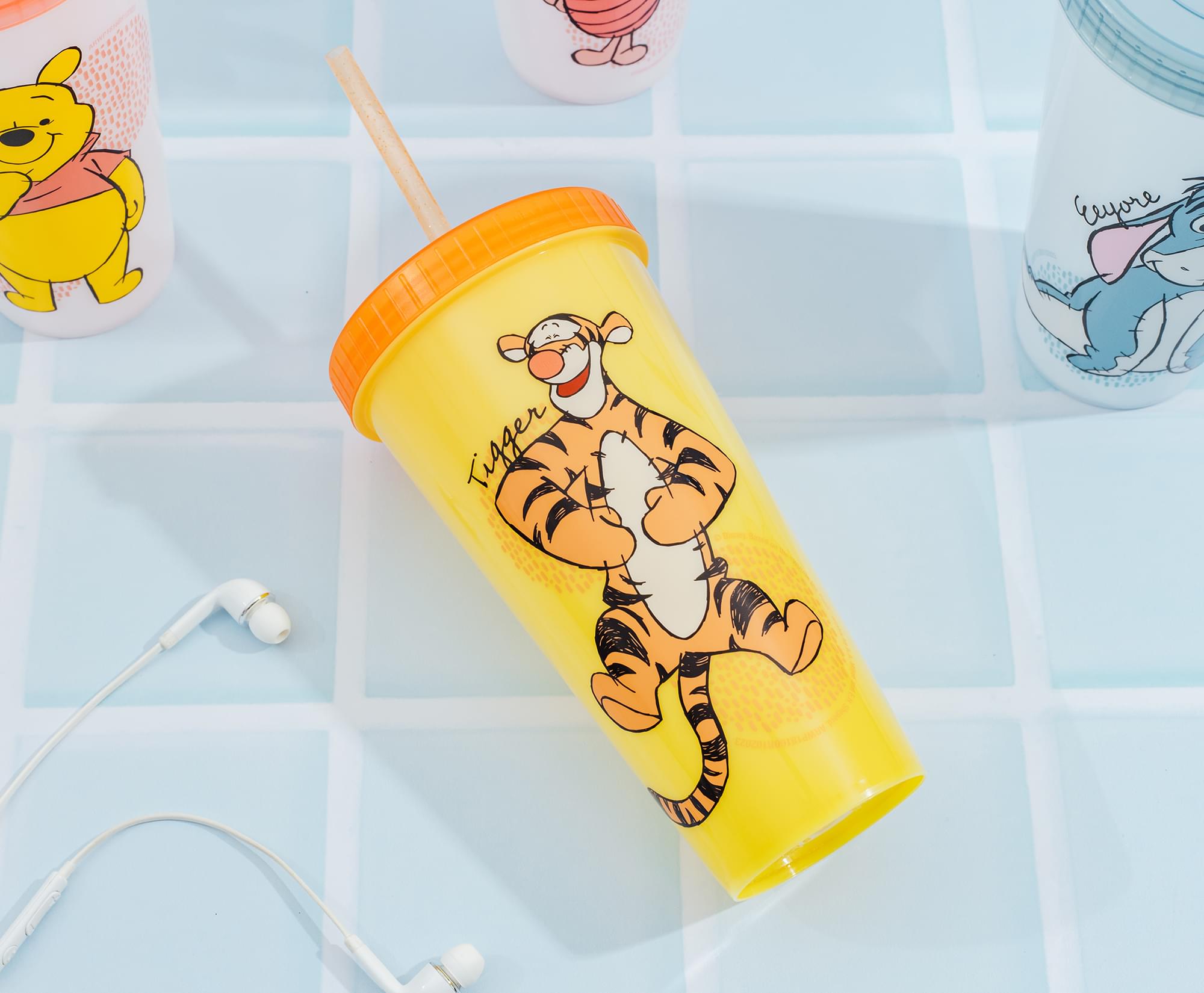 Disney Winnie The Pooh 4-Piece Color-Changing Tumbler Set | Each Holds 24 Ounces