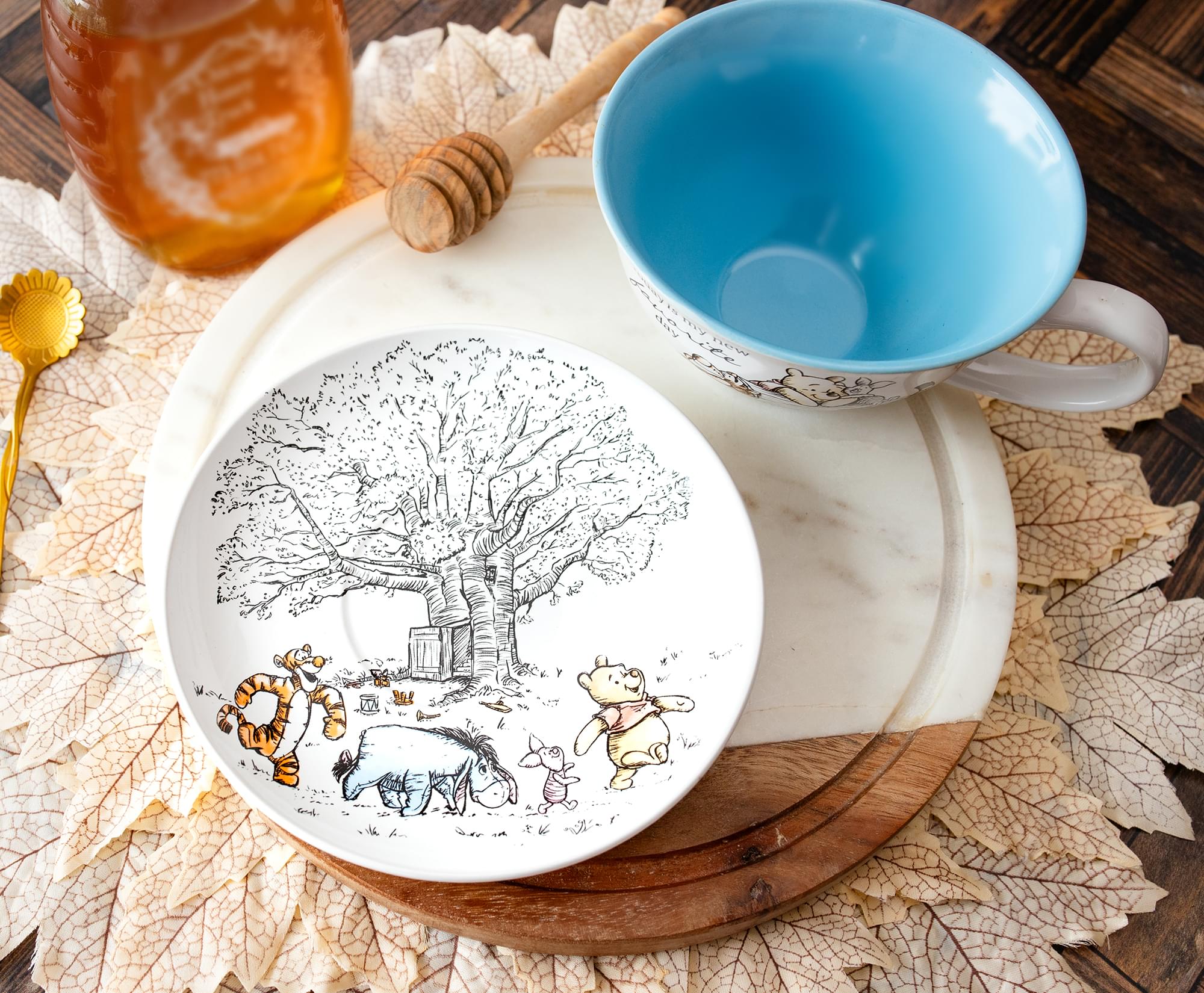 Disney Winnie The Pooh And Friends Ceramic Teacup and Saucer Set