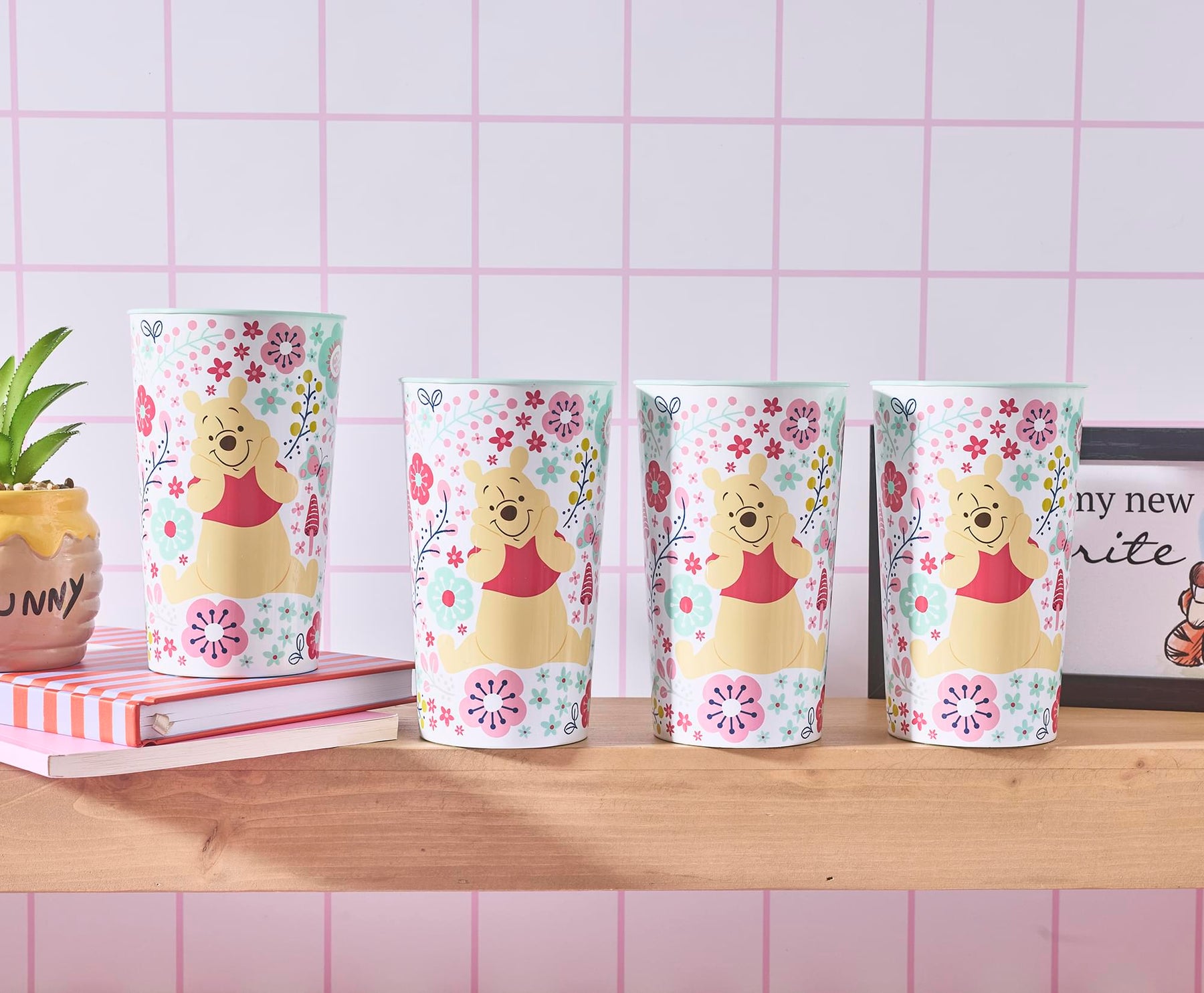 Disney Winnie The Pooh Flowers 22-Ounce Plastic Cups | Set Of 4