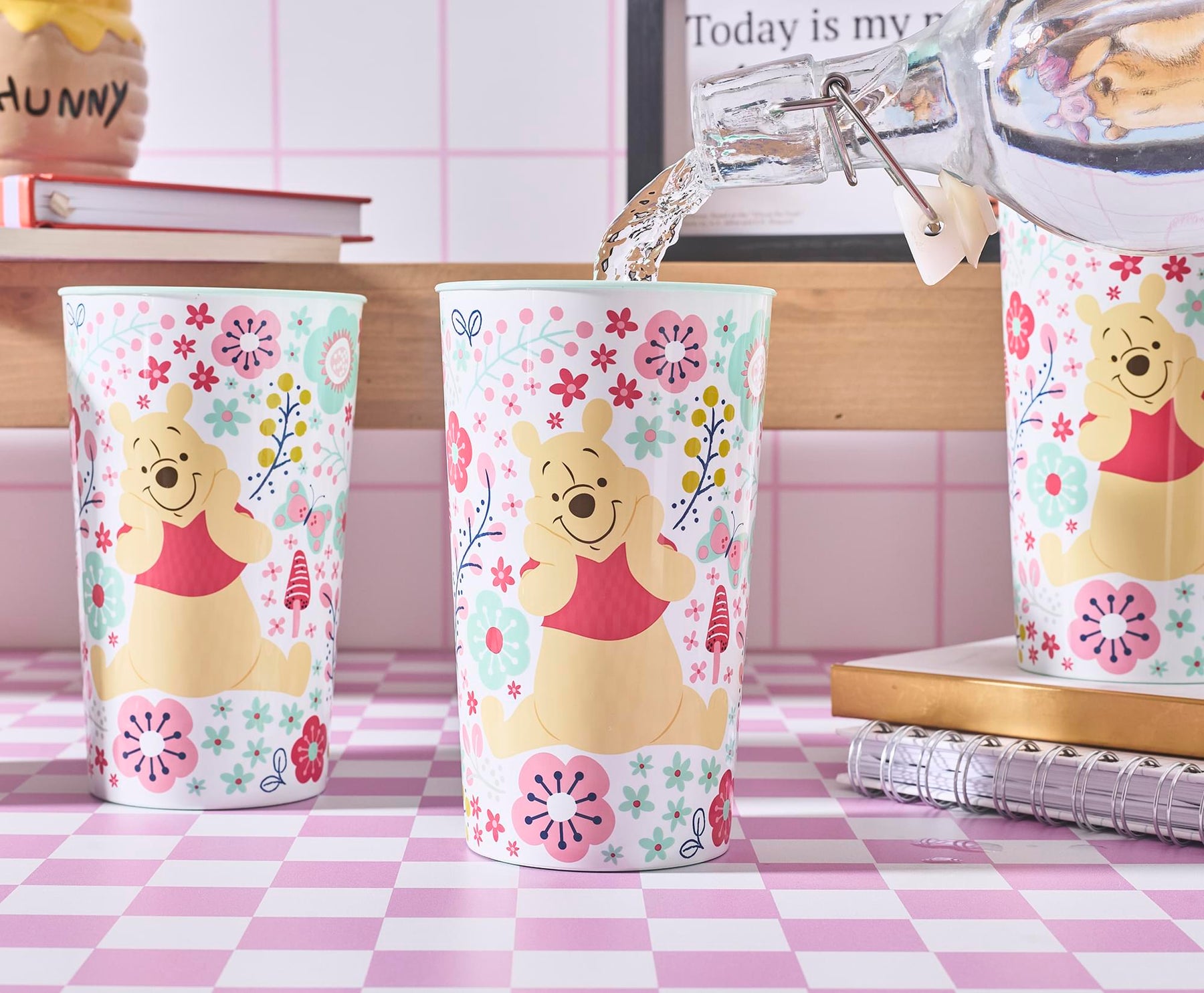 Disney Winnie The Pooh Flowers 22-Ounce Plastic Cups | Set Of 4