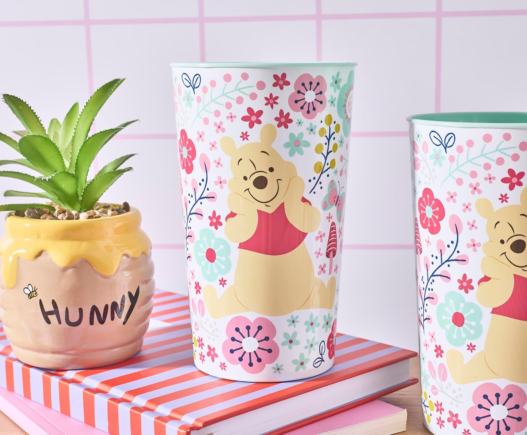 Disney Winnie The Pooh Flowers 22-Ounce Plastic Cups | Set Of 4