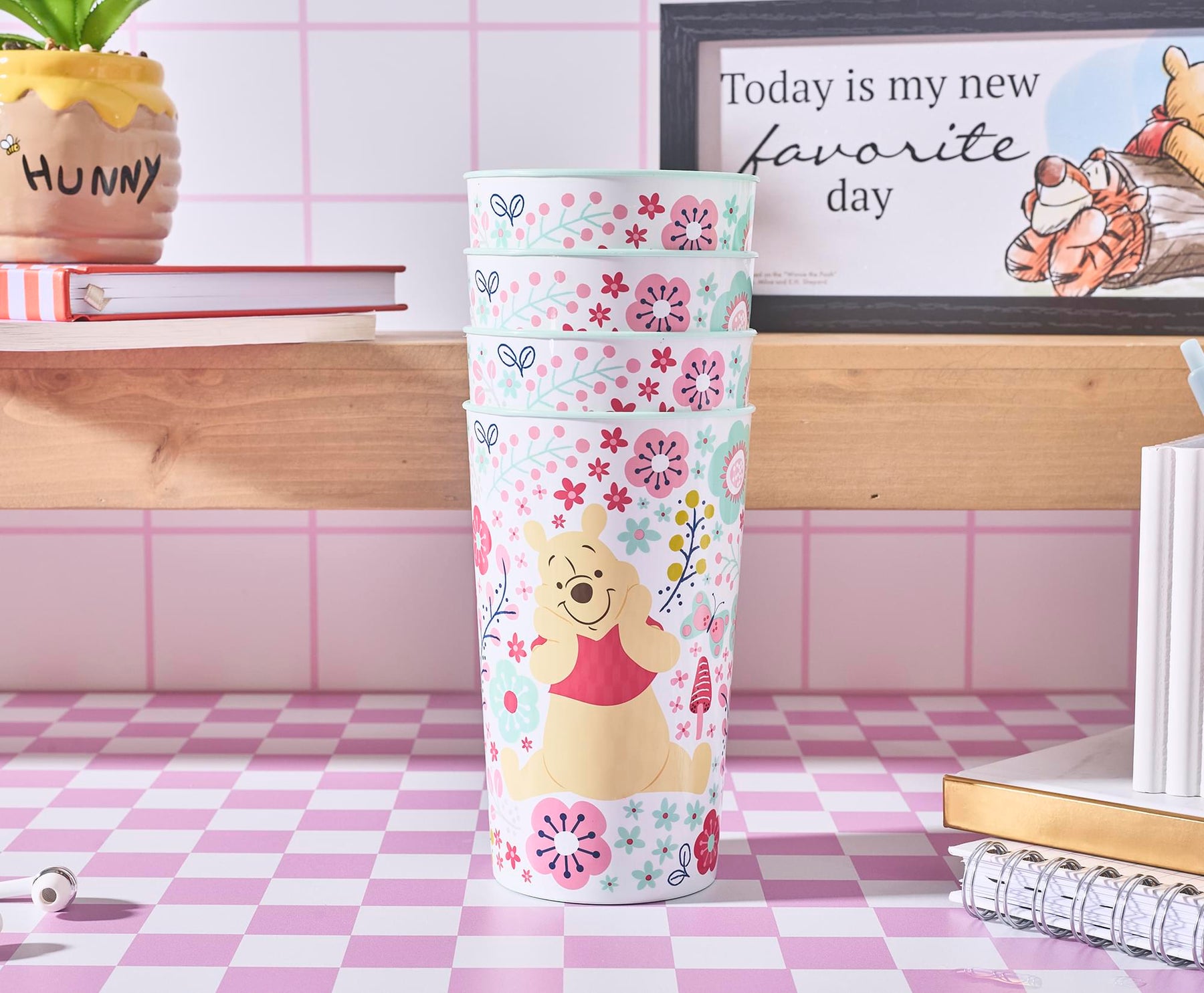 Disney Winnie The Pooh Flowers 22-Ounce Plastic Cups | Set Of 4