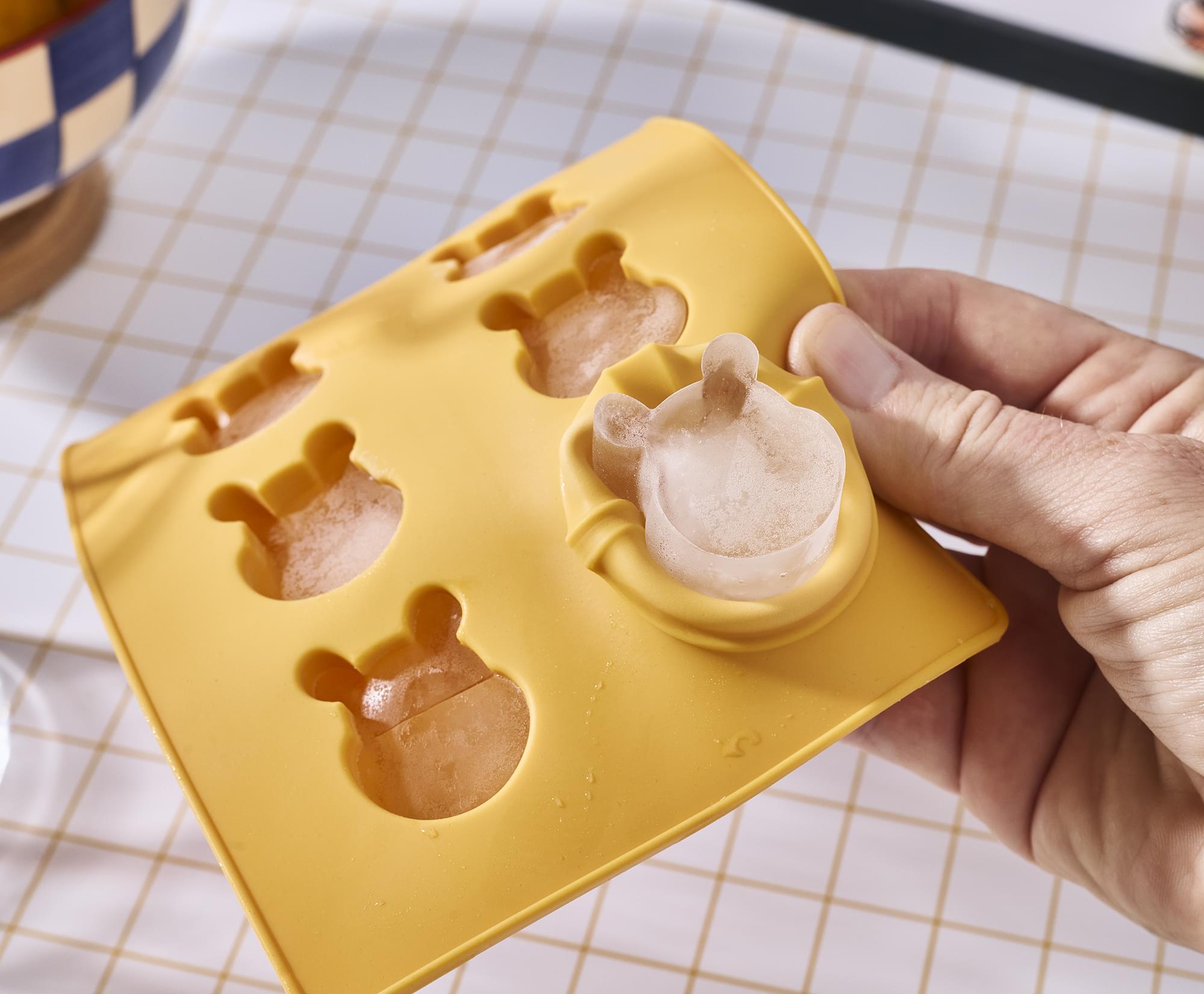 Disney Winnie The Pooh Face Molded Silicone Ice Cube Tray