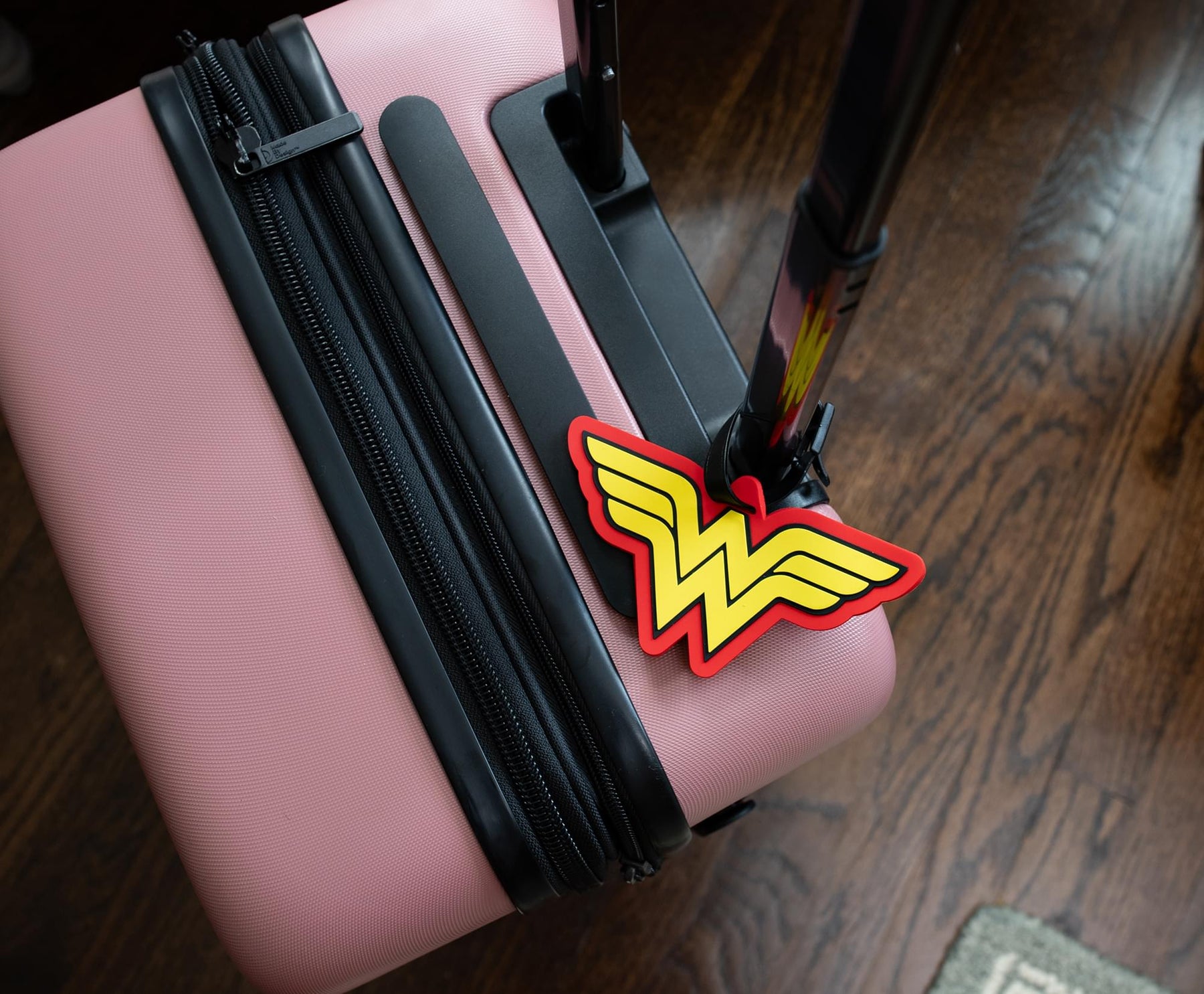 DC Comics Wonder Woman Logo Travel Luggage Tag With Suitcase ID Card Label
