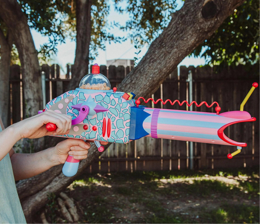 Killer Klowns From Outer Space 24-Inch Popcorn Bazooka Electronic Prop Replica