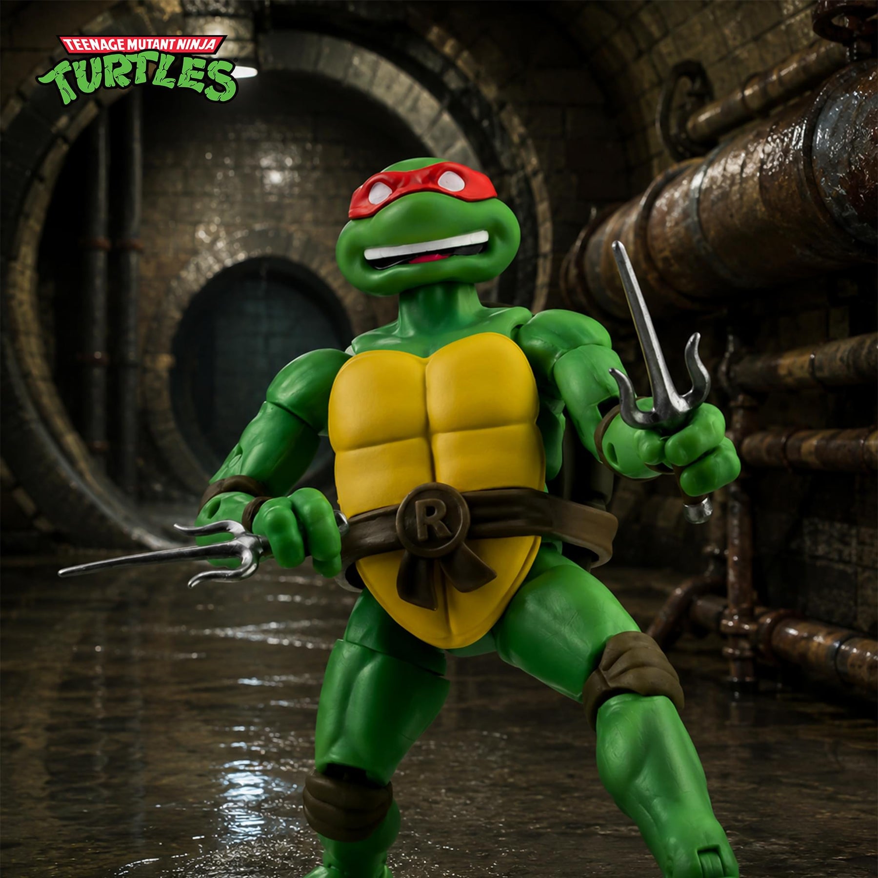 Teenage Mutant Ninja Turtles BST AXN 5-inch Figure | Raphael & Comic