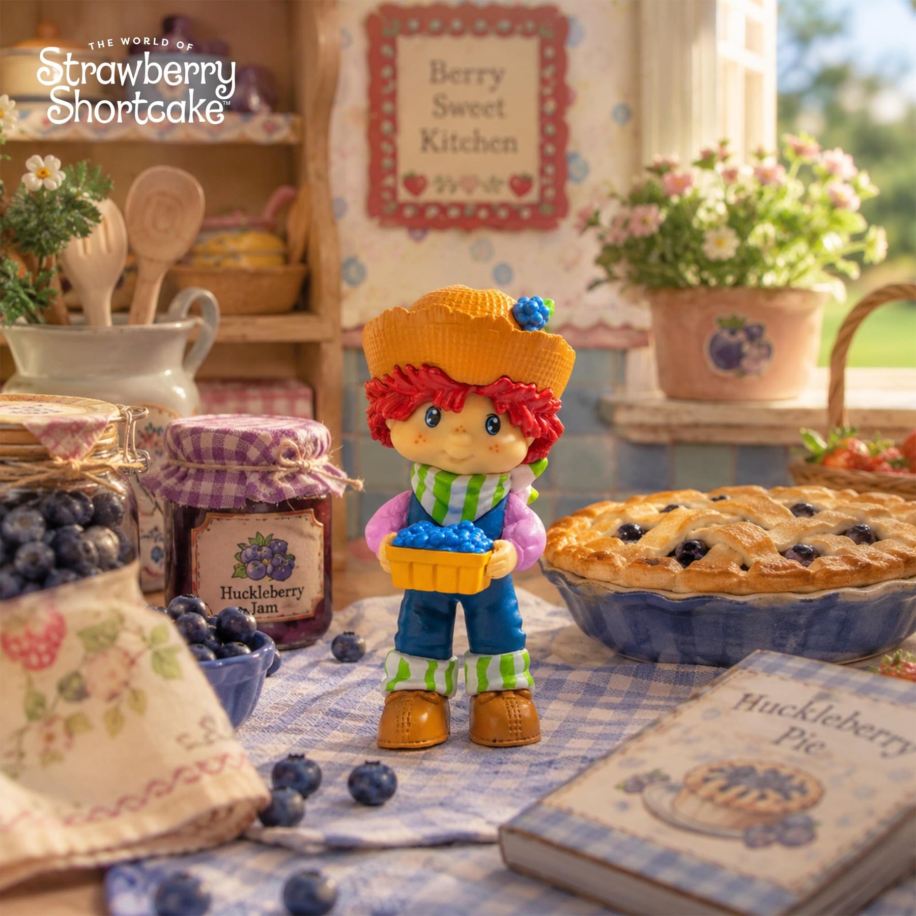 Strawberry Shortcake 2.5-Inch Figure | Hukleberry Pie