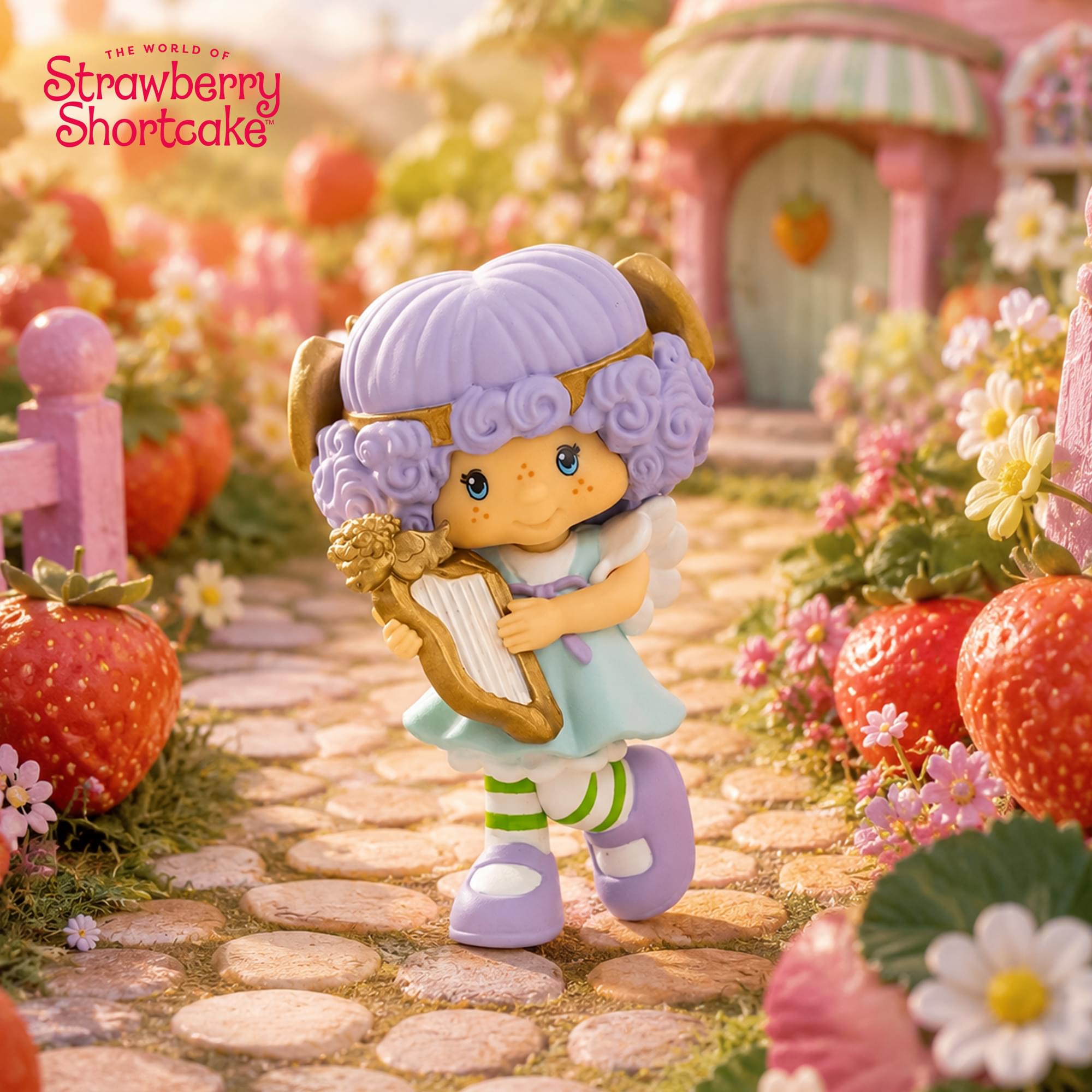 Strawberry Shortcake 2.5-Inch Figure | Angel Cake