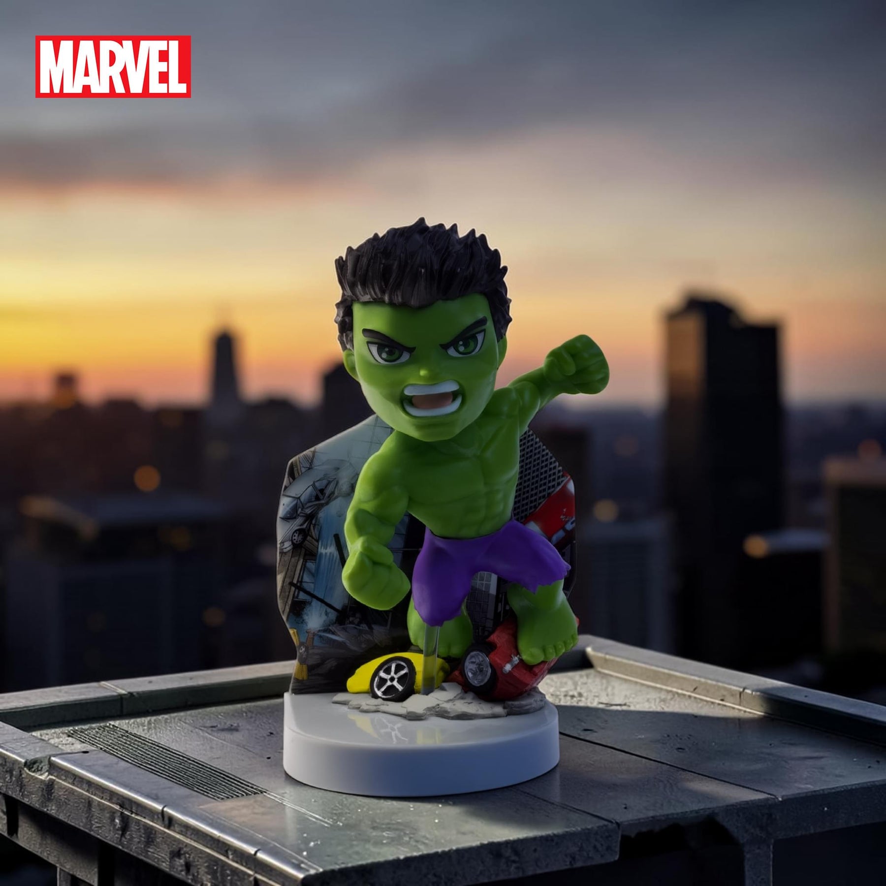 Marvel Hulk 4-Inch Superama Kinetic Energy Diorama
