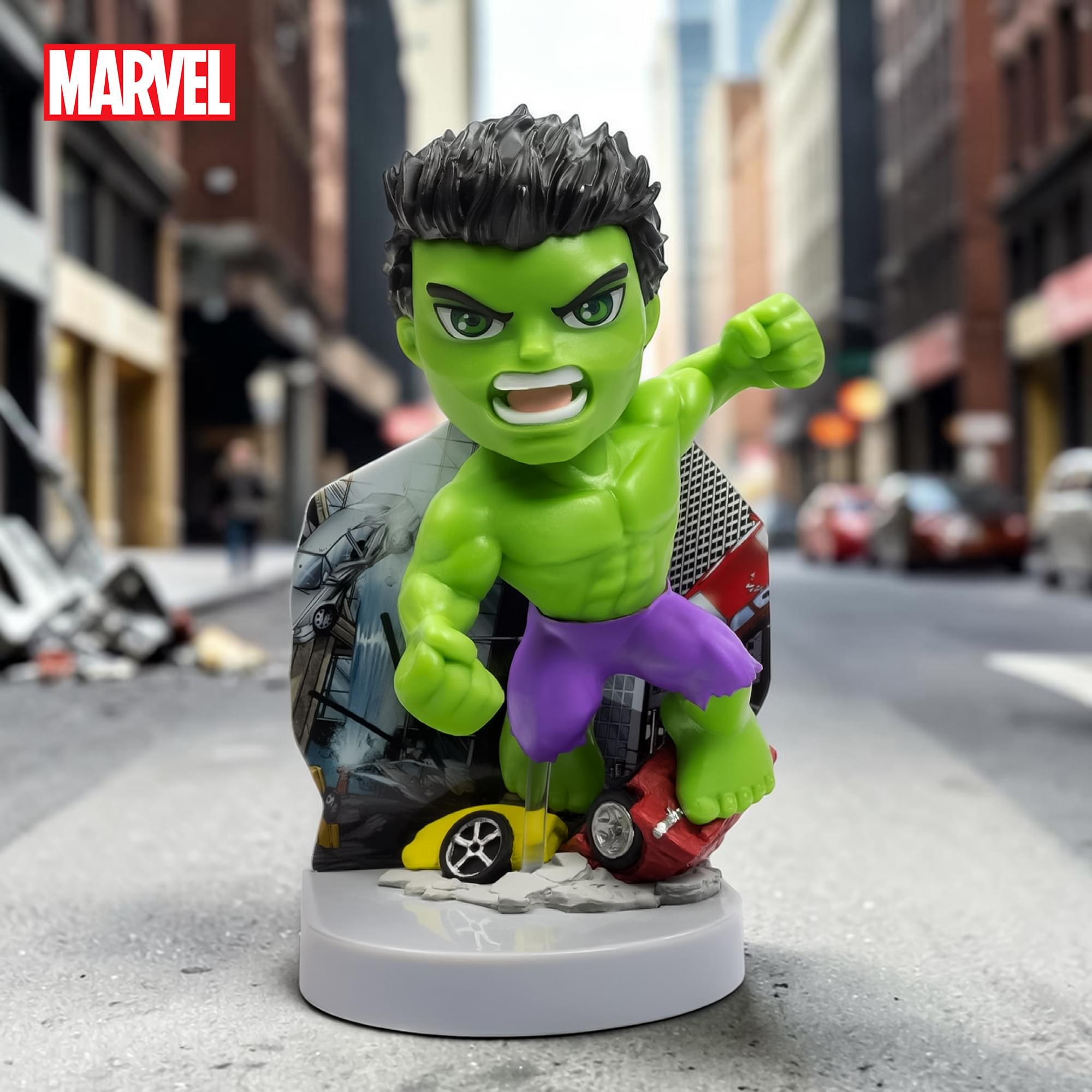Marvel Hulk 4-Inch Superama Kinetic Energy Diorama