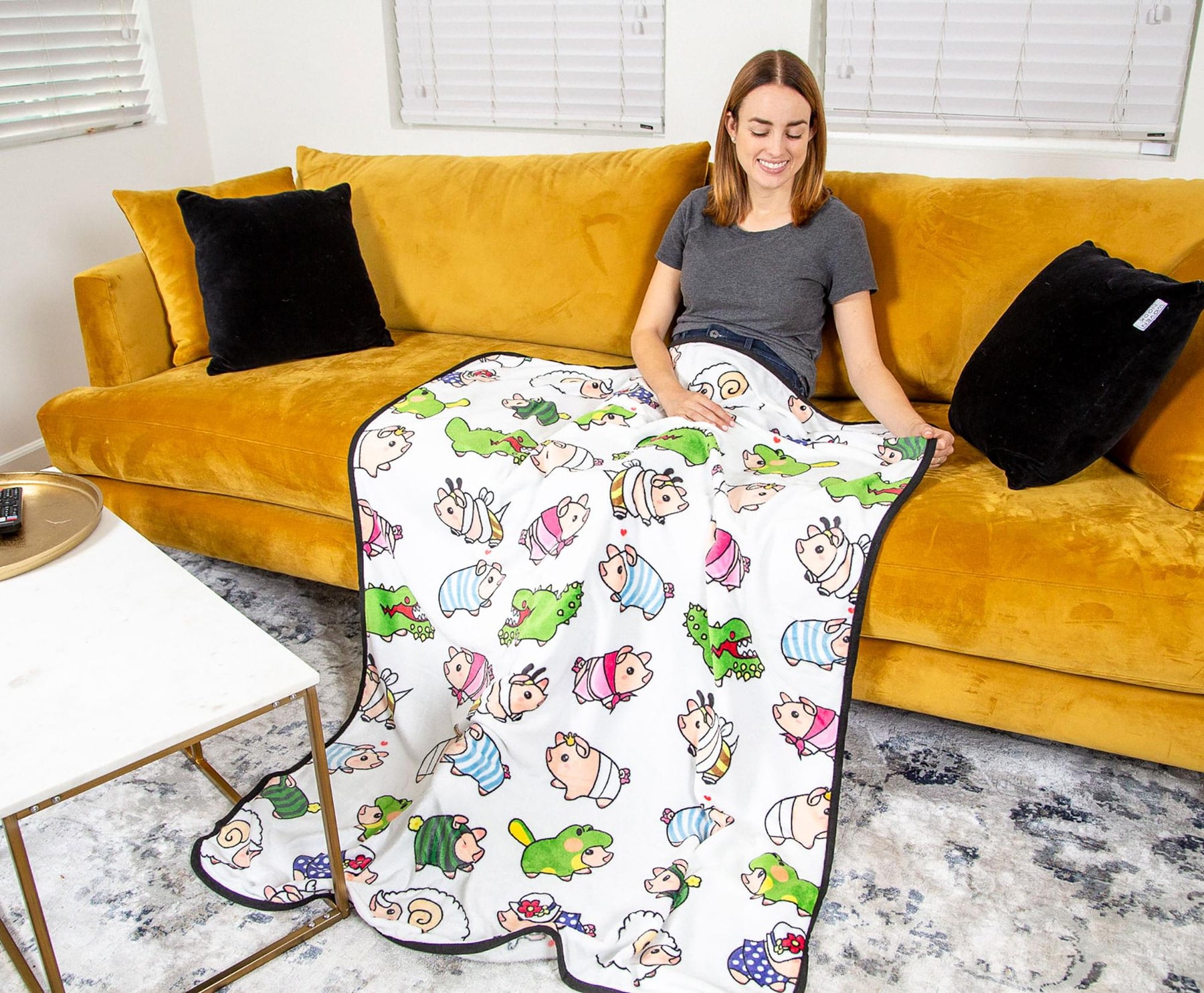Monster Hunter Poogie Fleece Throw Blanket | 45 x 60 Inches