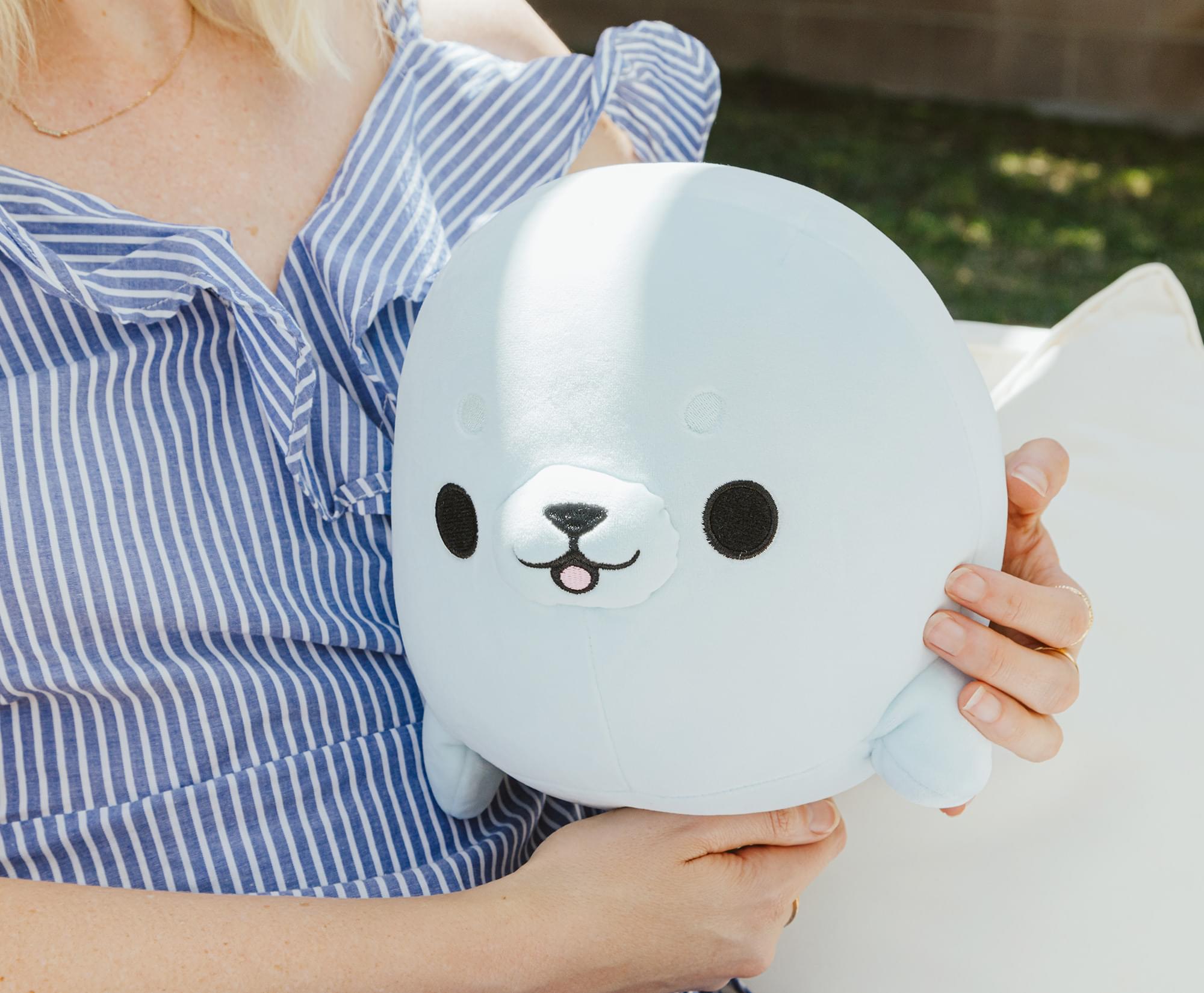 MochiOshis Seal 12-Inch Plush | Kaiyu Azarashi