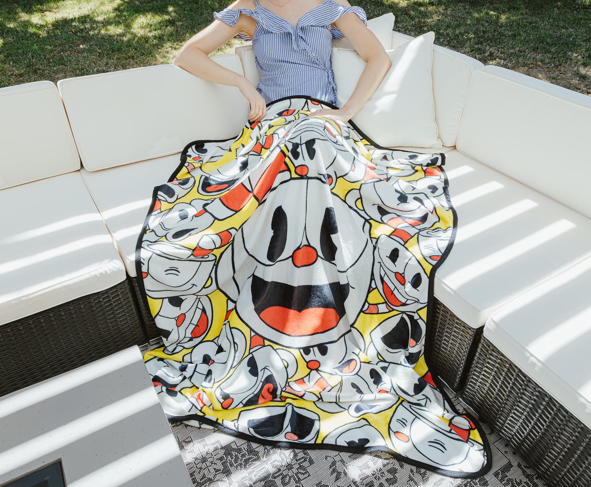 Cuphead Expressions Fleece Throw Blanket | 45 x 60 Inches