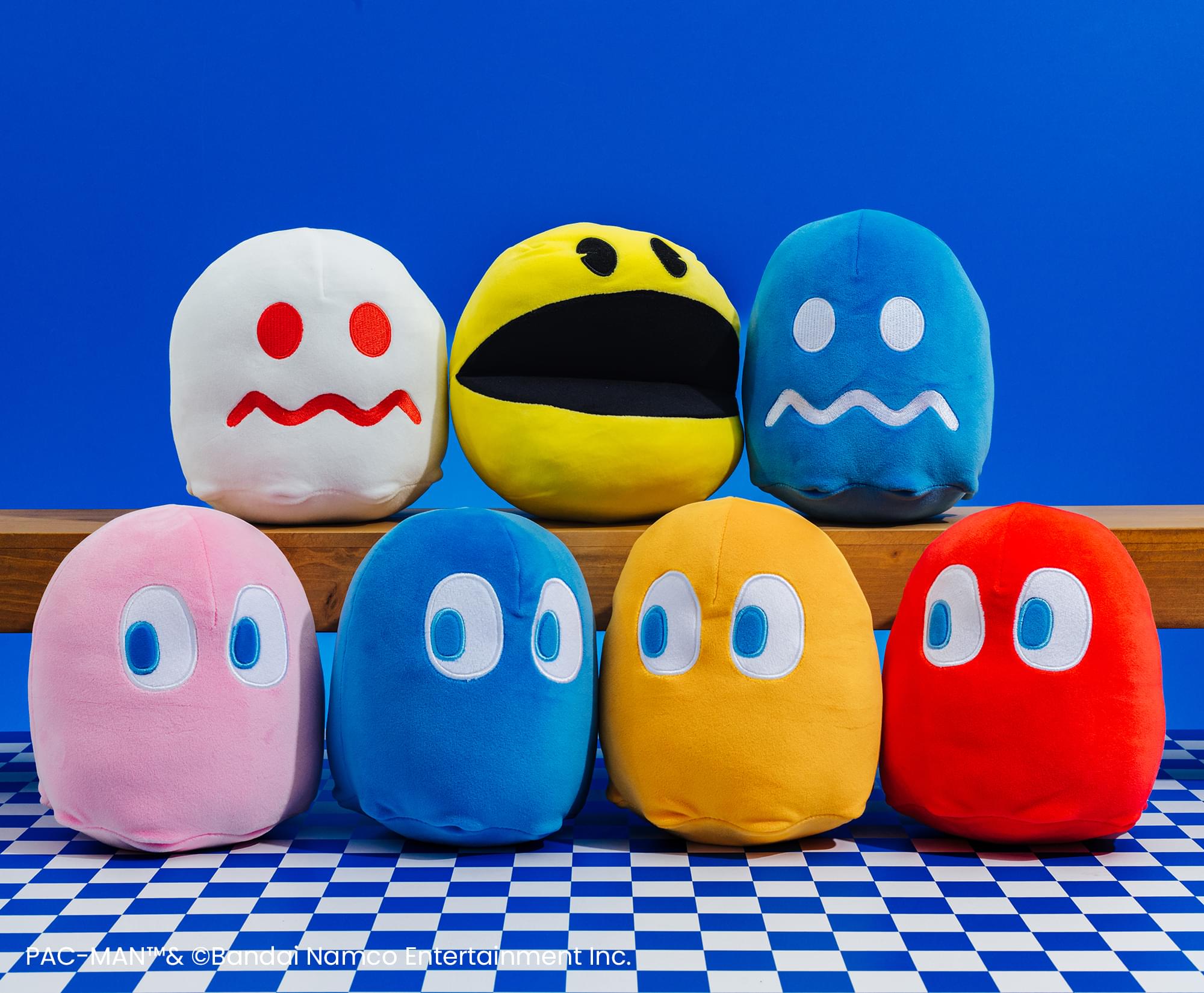 PAC-MAN TURN-TO-WHITE Ghost 7-Inch Plush