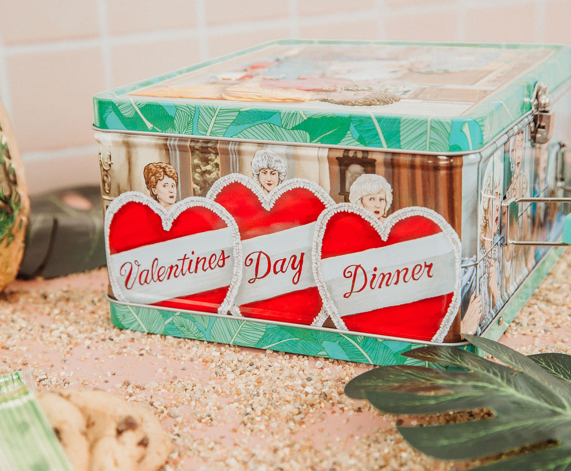 The Golden Girls Cast Retro Metal Lunchbox | Toynk Exclusive