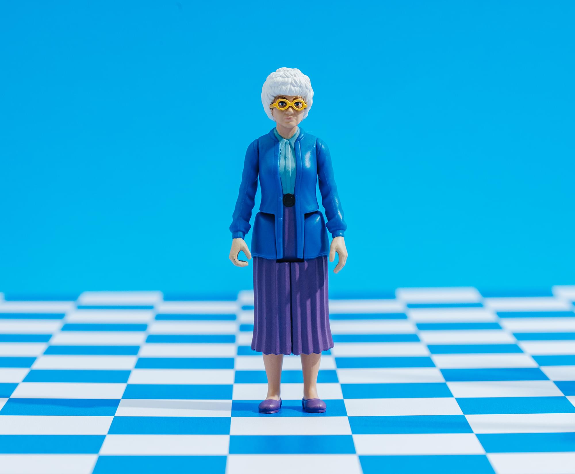The Golden Girls Sophia Petrillo 3.75-Inch Retro Action Figure