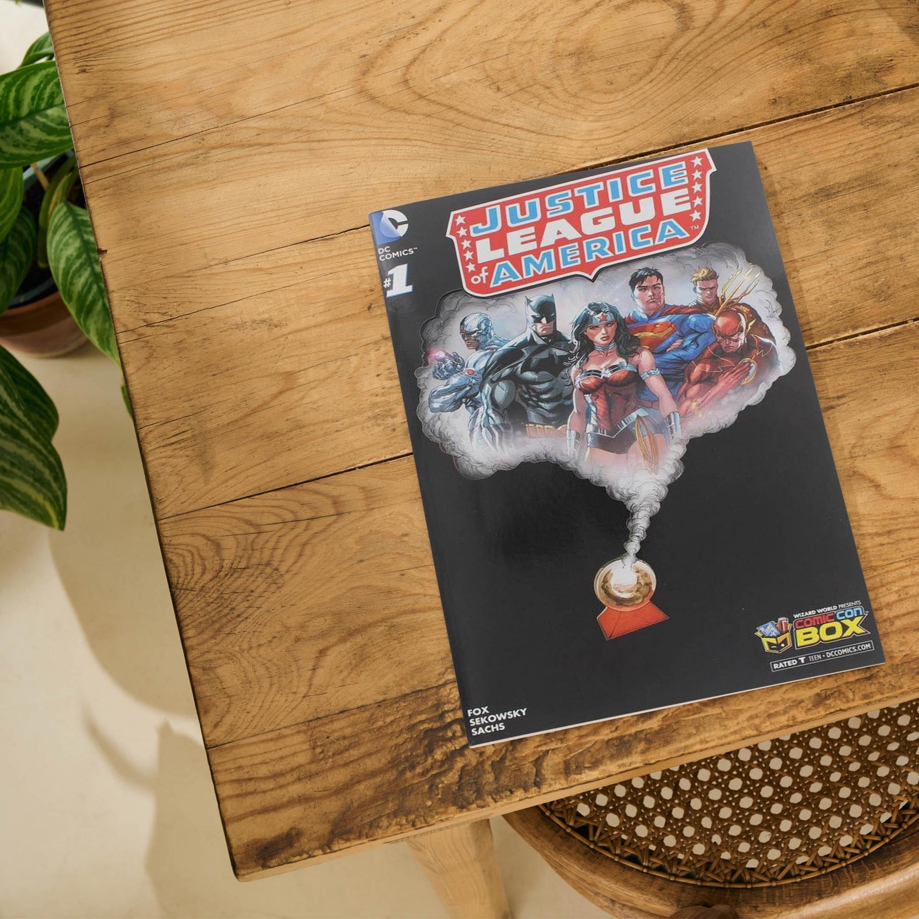 DC Comics Justice League of America #1 Comic | Comic Con Box Cover