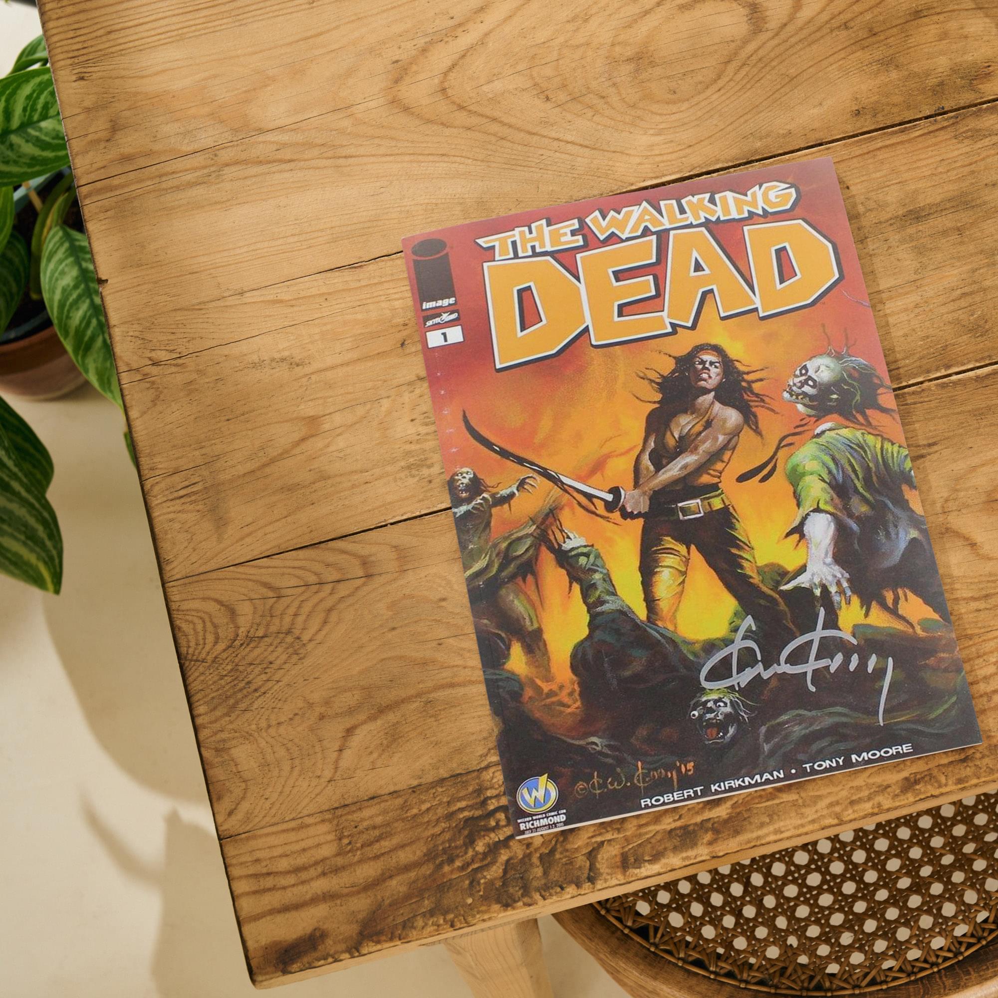 The Walking Dead #1 WW Richmond Exclusive Color Cover Signed By Ken Kelly