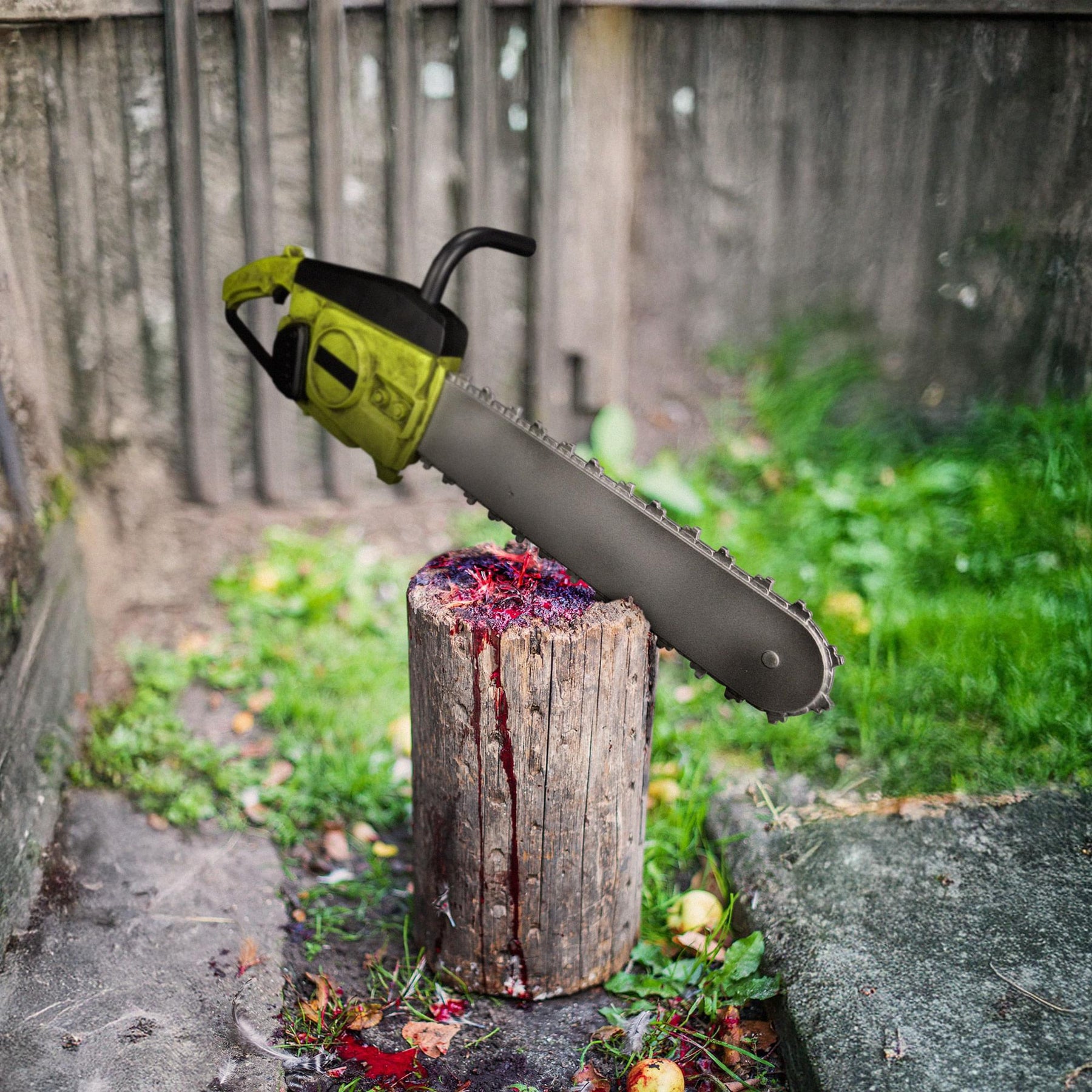 The Texas Chainsaw Massacre Economy Chainsaw Costume Accessory