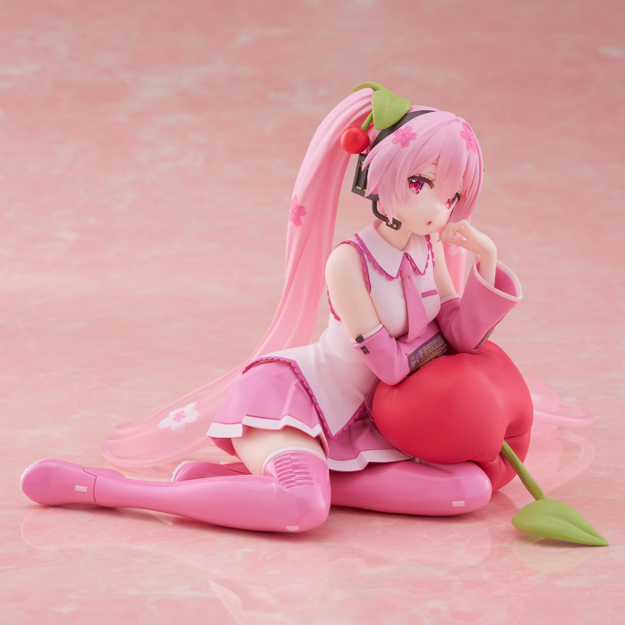 Sakura Miku Desktop Cute Figure (Cherry Cushion Ver.)