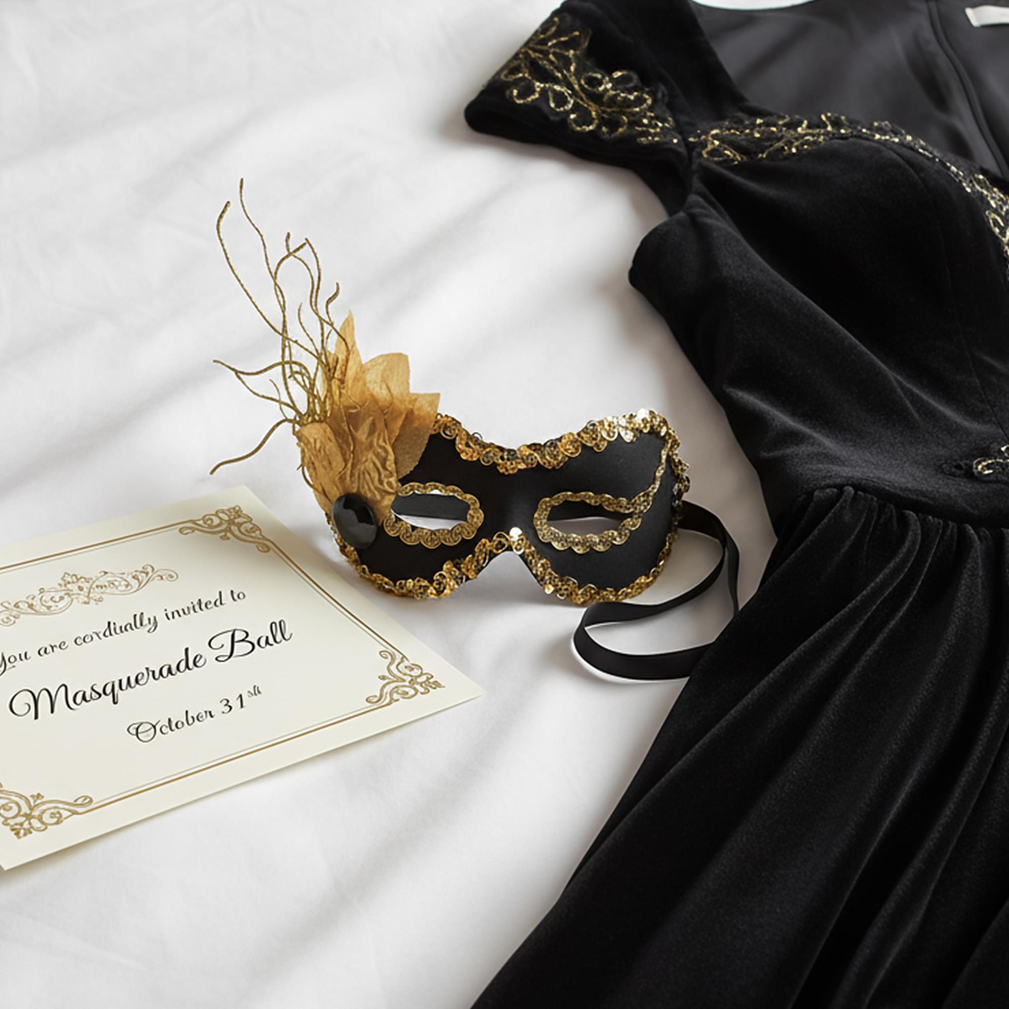 Oceana - Black/Gold Adult Costume Mask