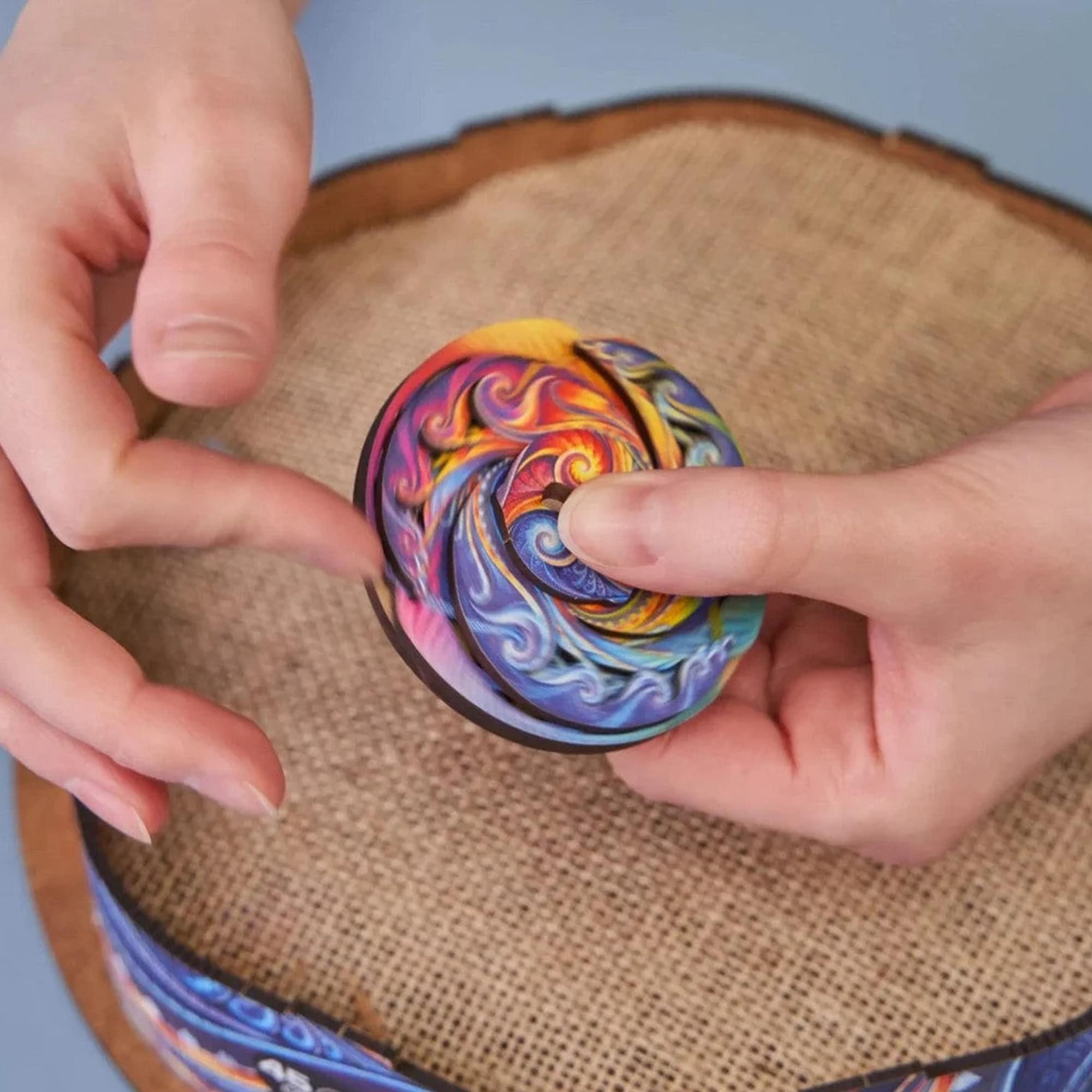 Spiral Incarnation Round 200 Piece Wooden Jigsaw Puzzle