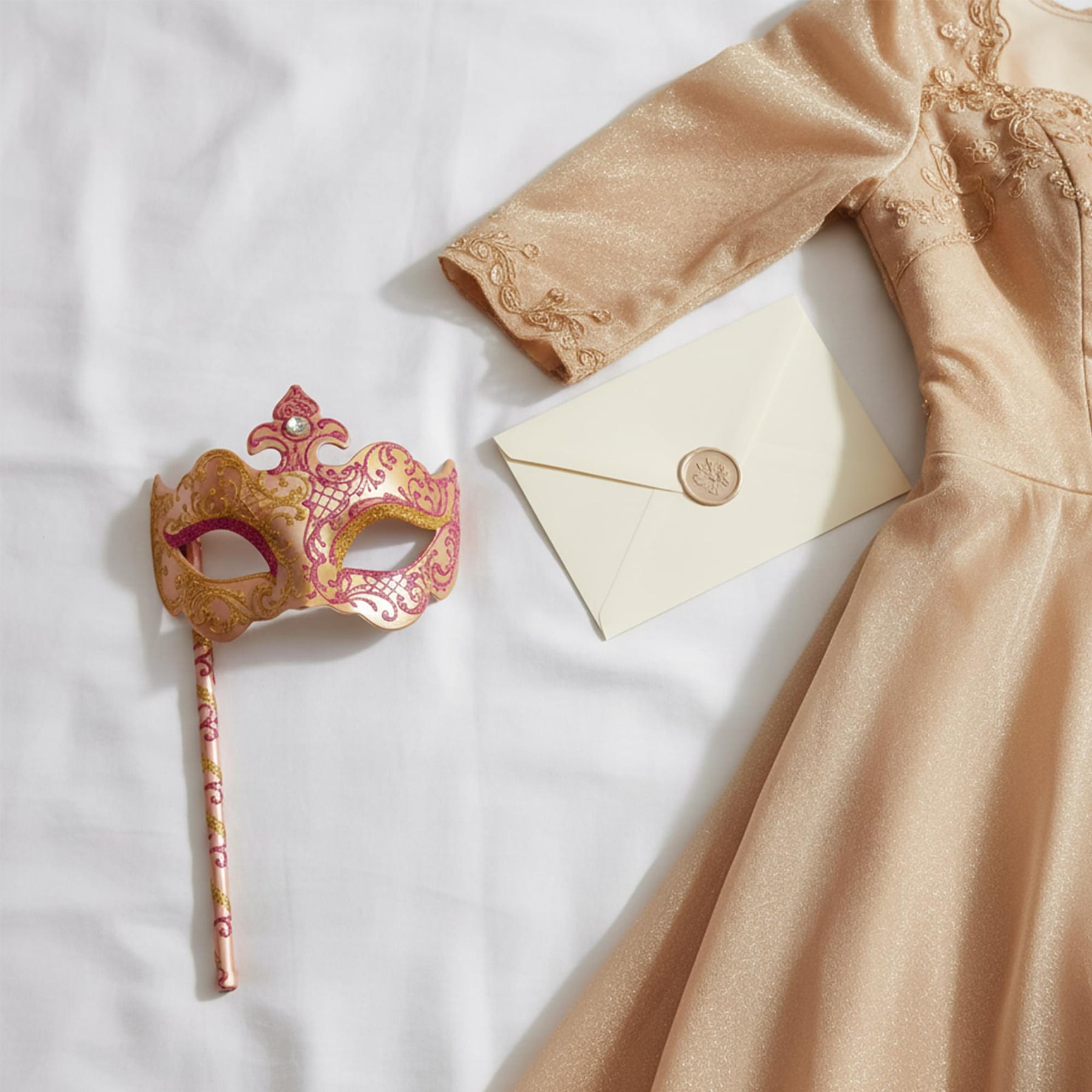 Pink/gold Farfallina Mask Costume Accessory