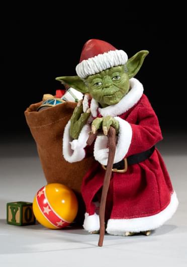 Star Wars 1:6 Scale Holiday Yoda Figure
