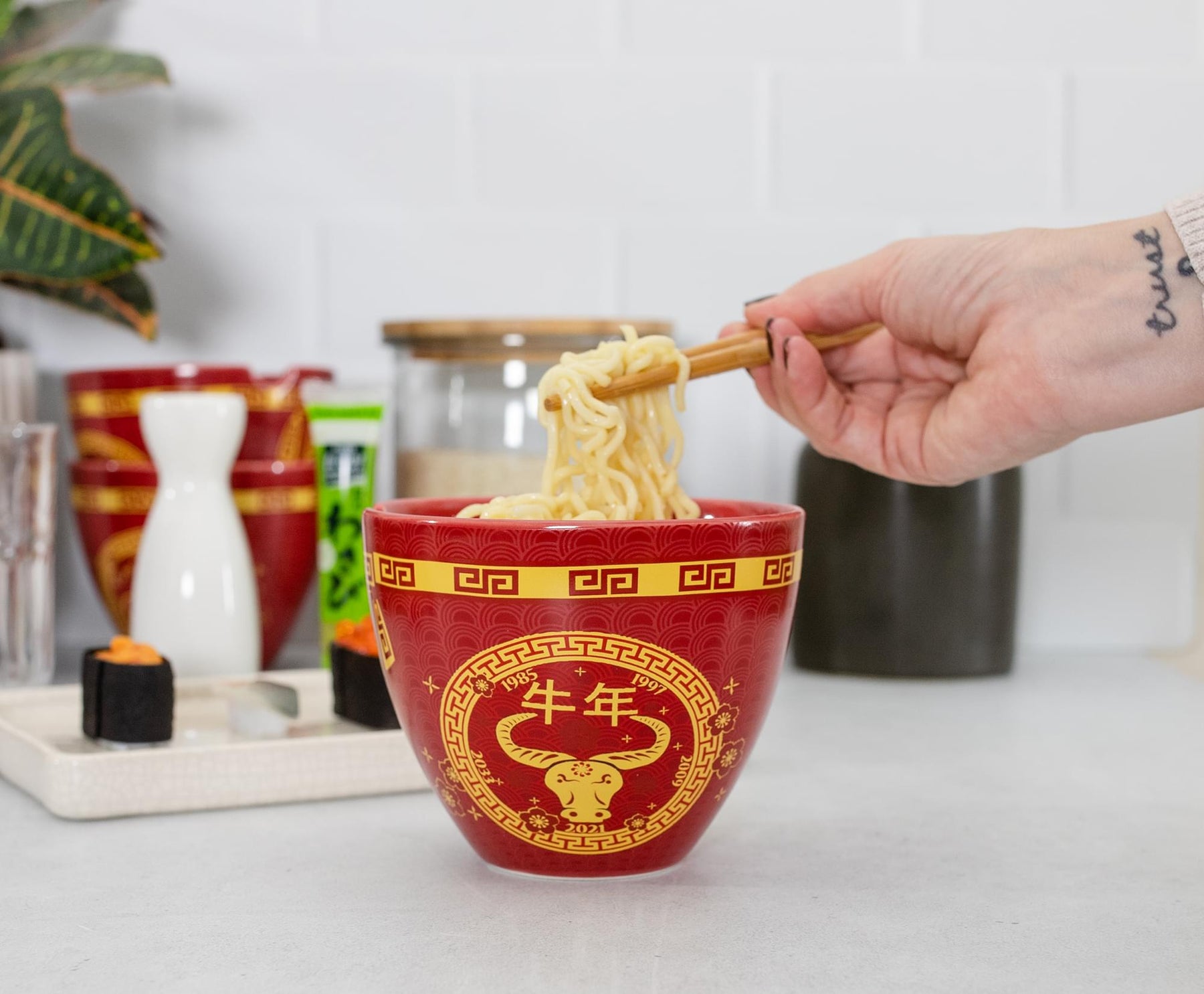 Year Of The Ox Chinese Zodiac 16-Ounce Ramen Bowl and Chopstick Set