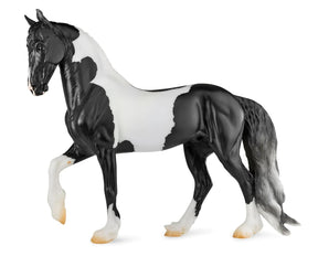 Breyer Traditional 1:9 Scale Model Horse | Battlefield Angle HP