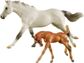 Breyer Freedom Series 1:12 Scale Model Horse Set | Racing the Wind